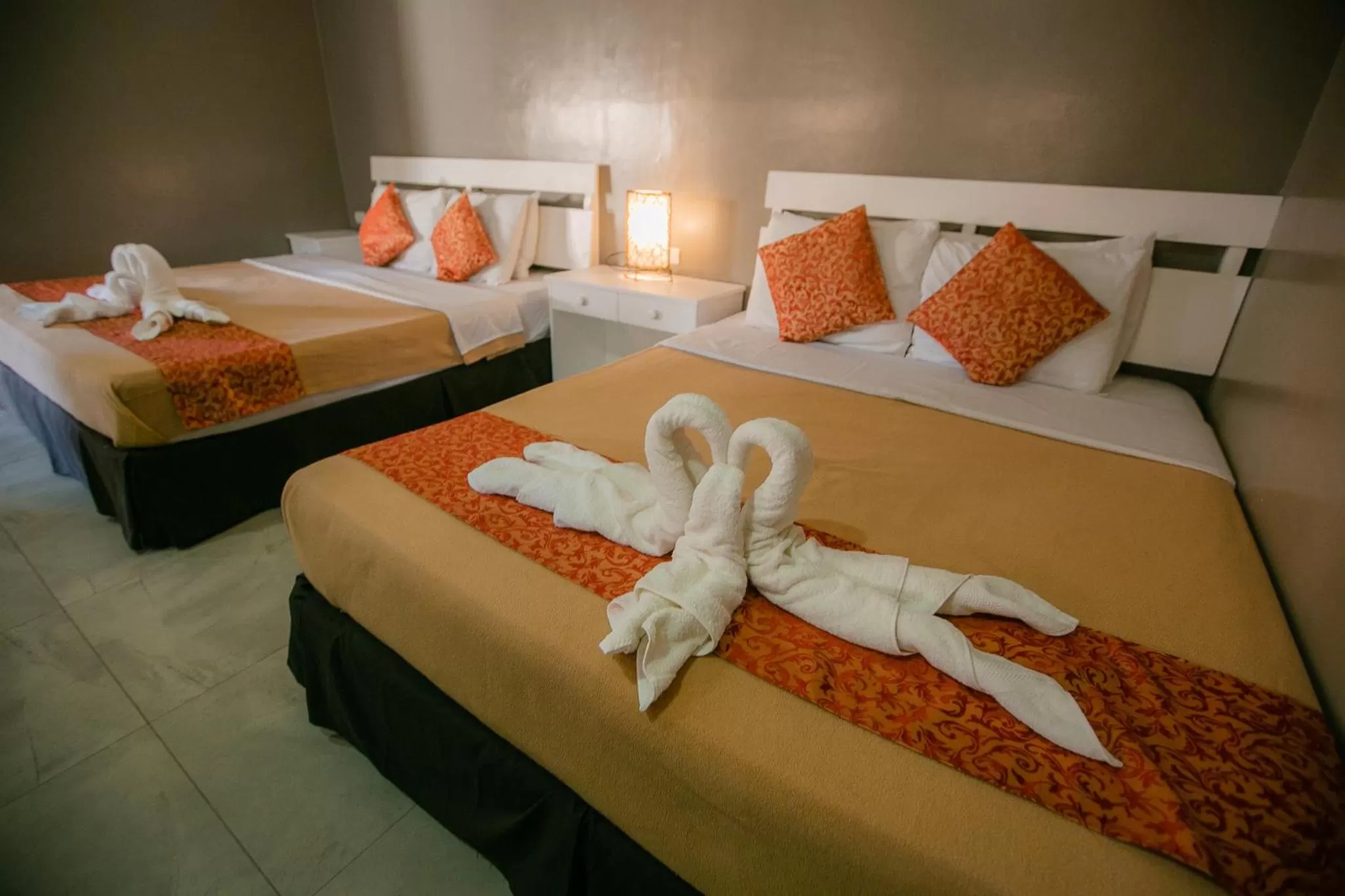 Bedroom, Bed in Kav&#x27;s Beach Resort