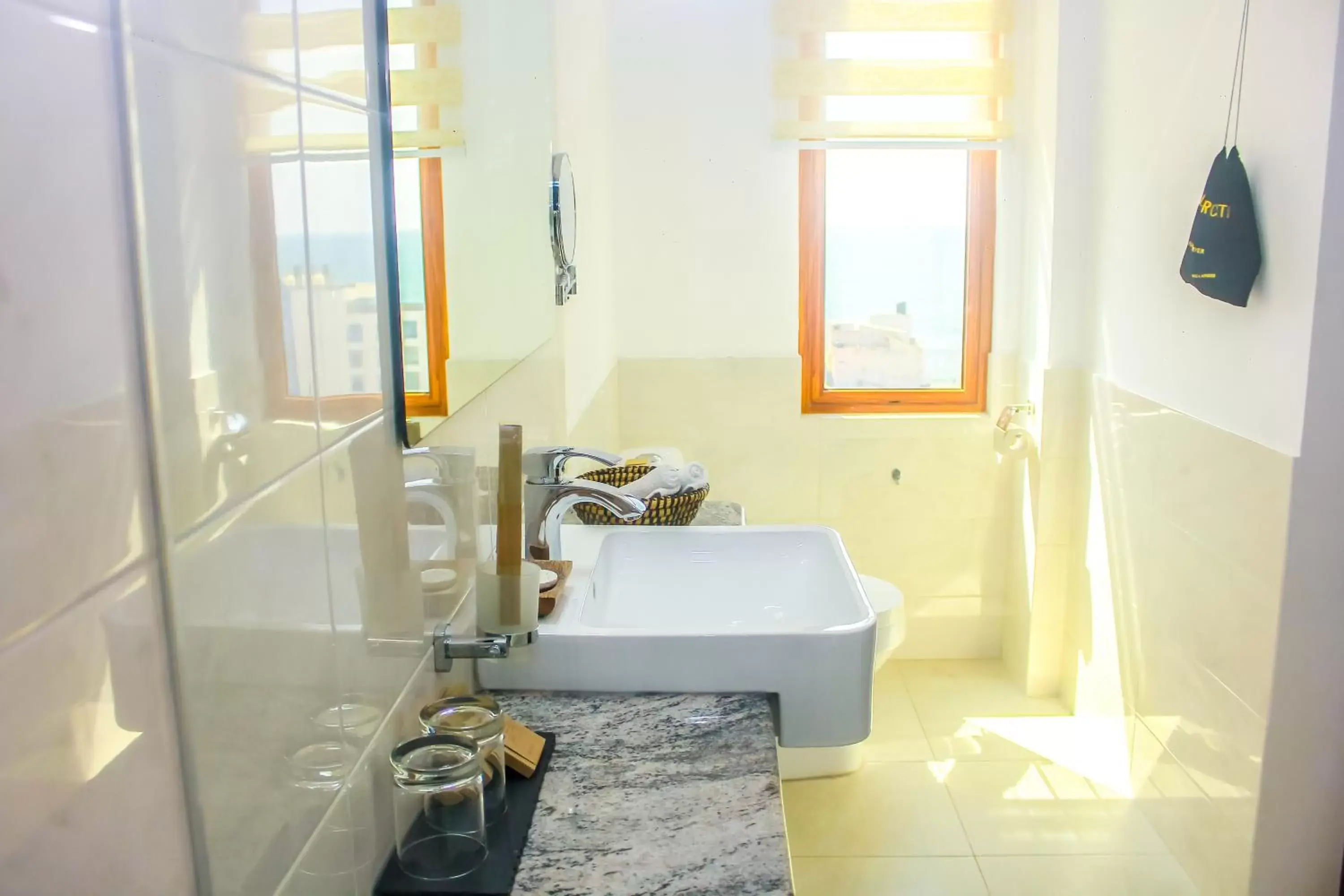 Bathroom in Morven Hotel Colombo