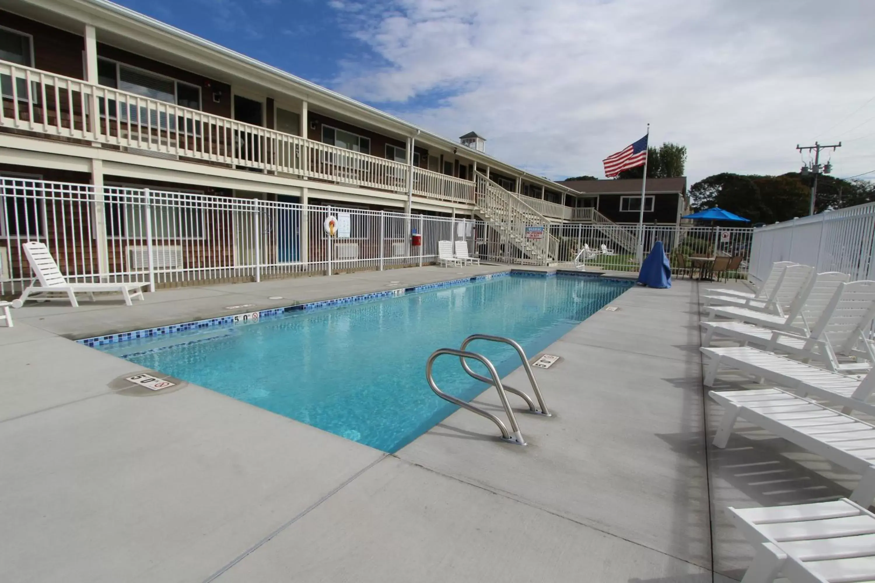 Swimming Pool in InnSeason Resorts HarborWalk