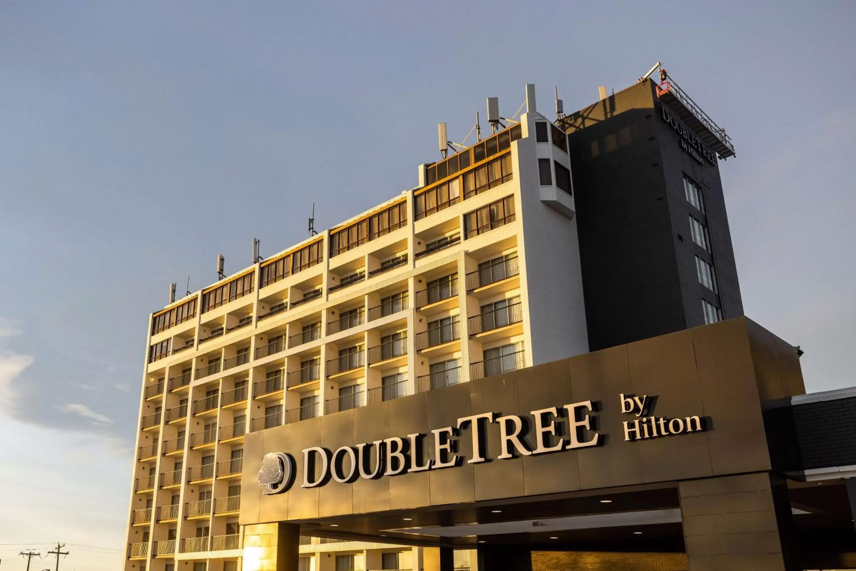 Property Building in DoubleTree by Hilton Calgary North