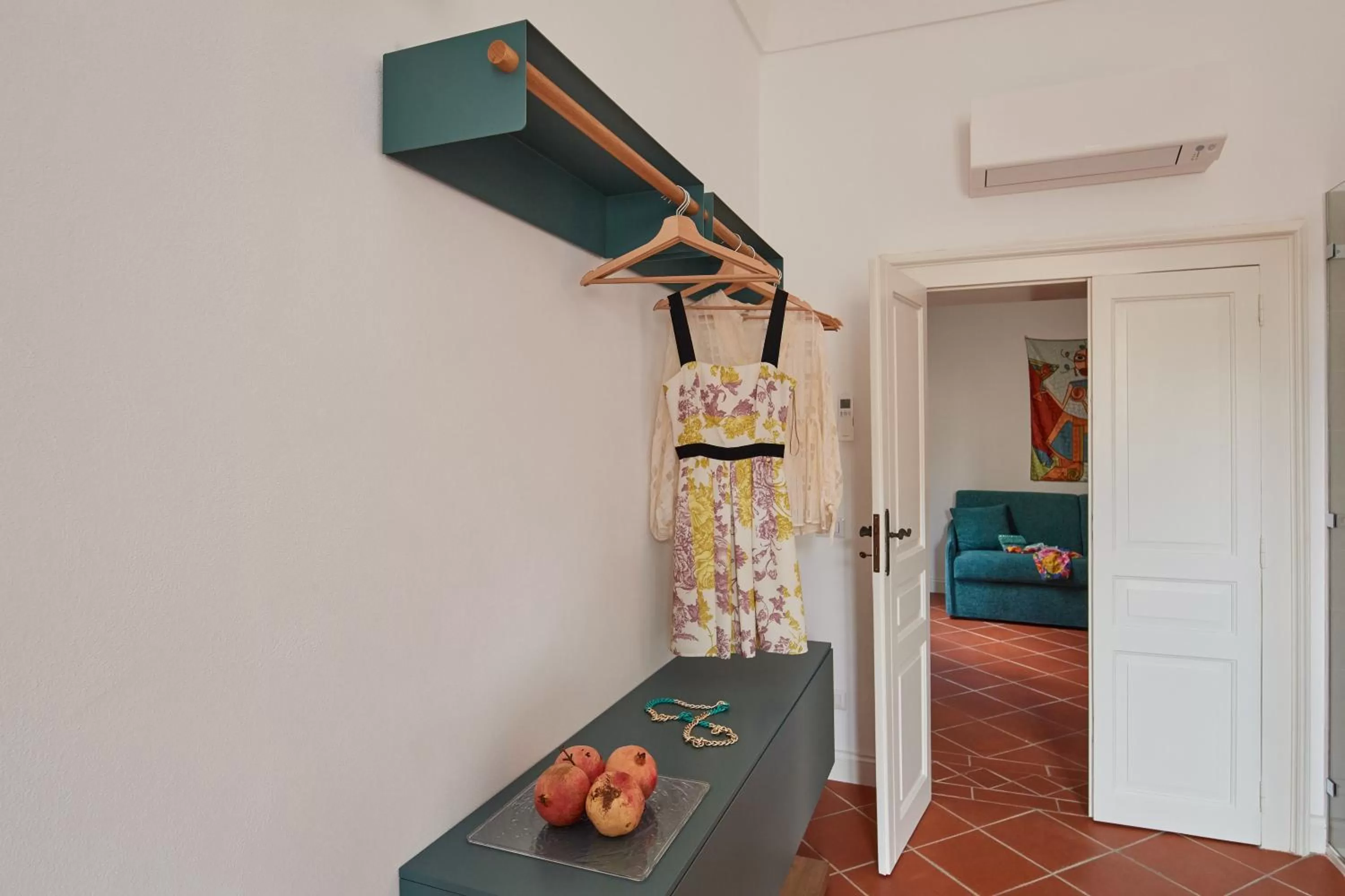 wardrobe, TV/Entertainment Center in Galleria del Duomo