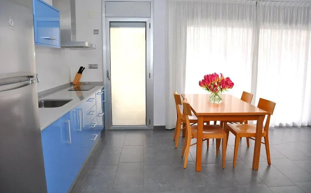 Dining area, Kitchen/Kitchenette in Hotel Stella Maris