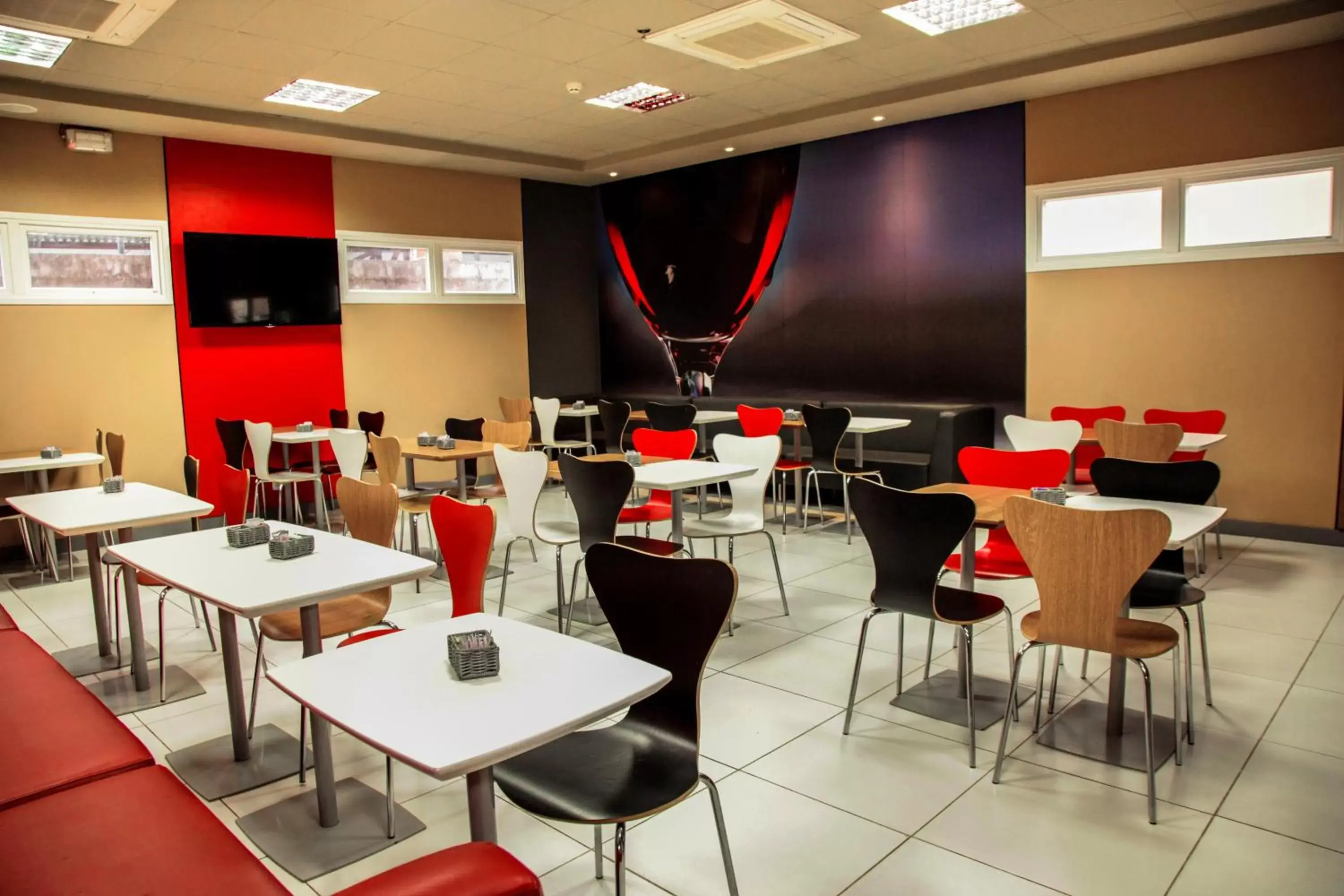 Restaurant/Places to Eat in ibis Bacabal