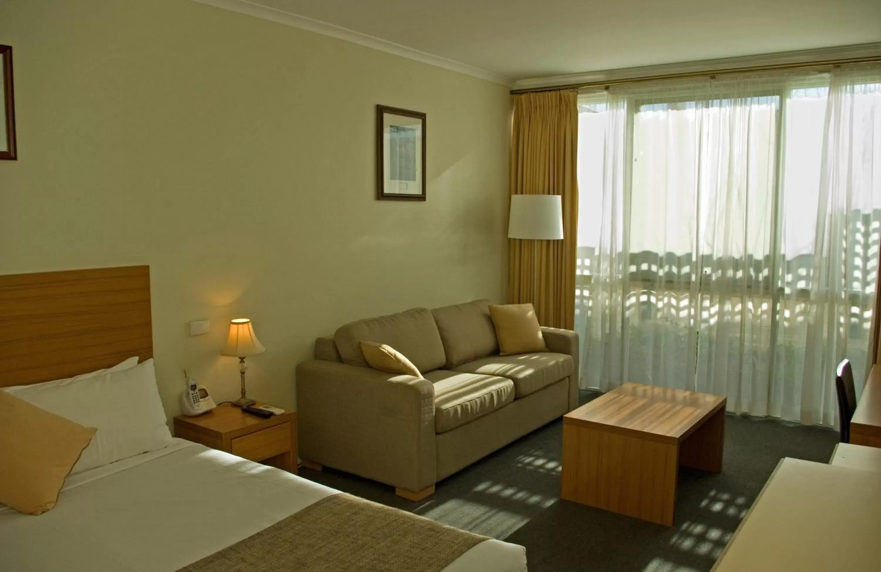 Living room, Seating Area in Admiralty Inn