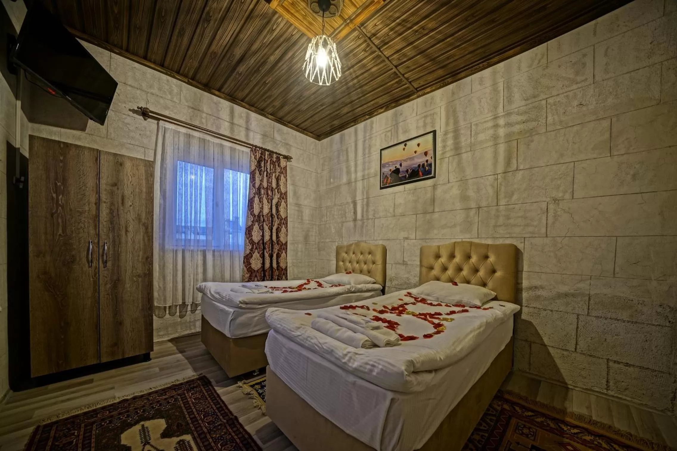 Photo of the whole room, Bed in Epoch Stone House