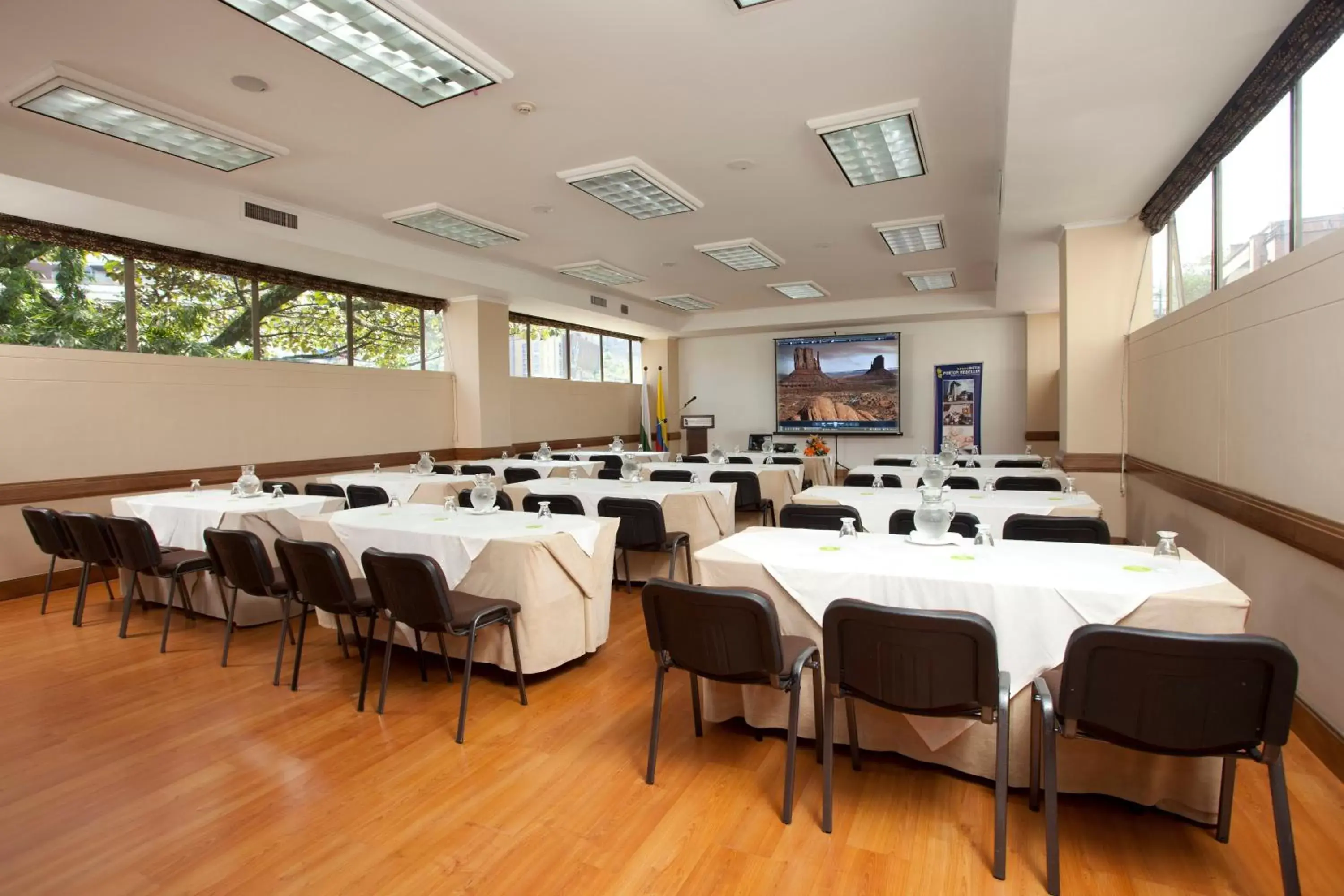 Business facilities in GHL Hotel Portón Medellín