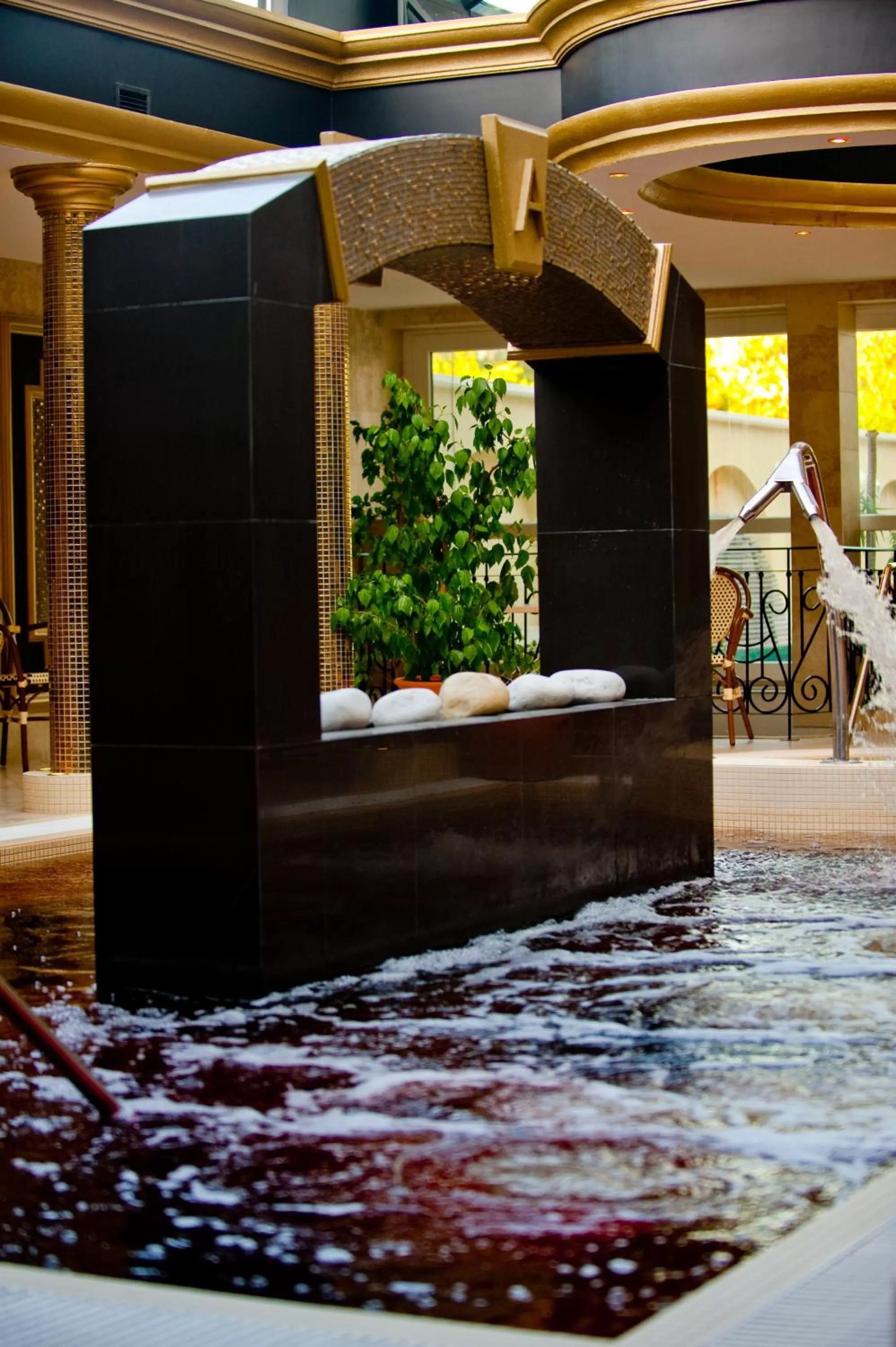 Hot Spring Bath in Hotel Aurum