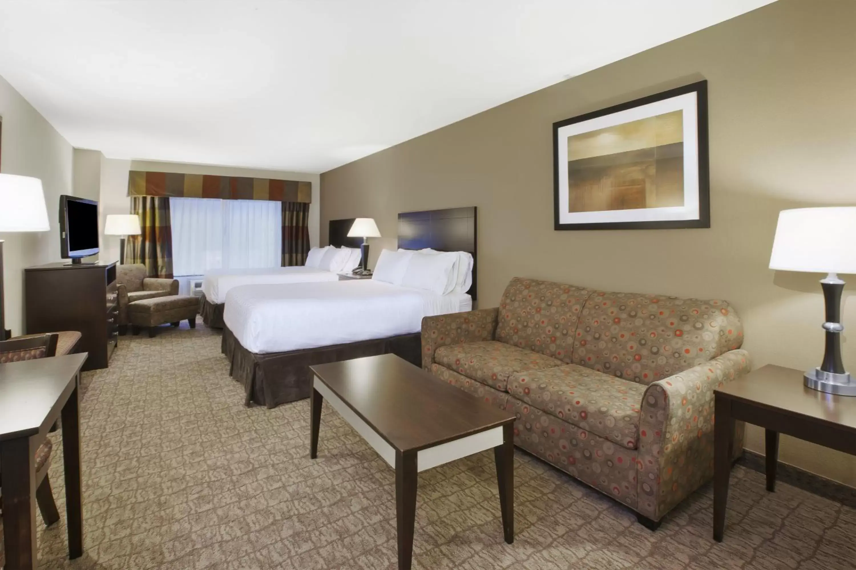 Photo of the whole room in Holiday Inn Express and Suites Wheeling, an IHG Hotel