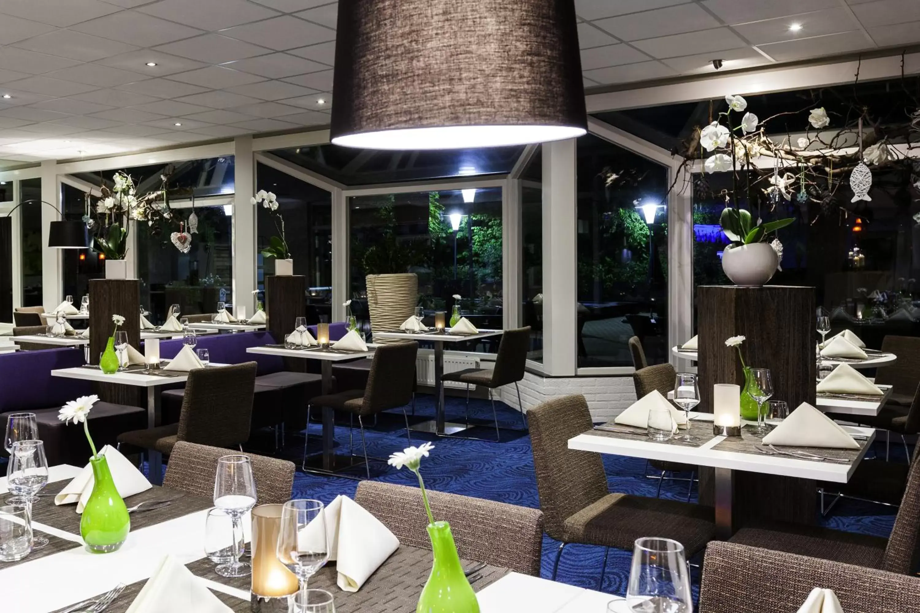 Restaurant/Places to Eat in Novotel Maastricht