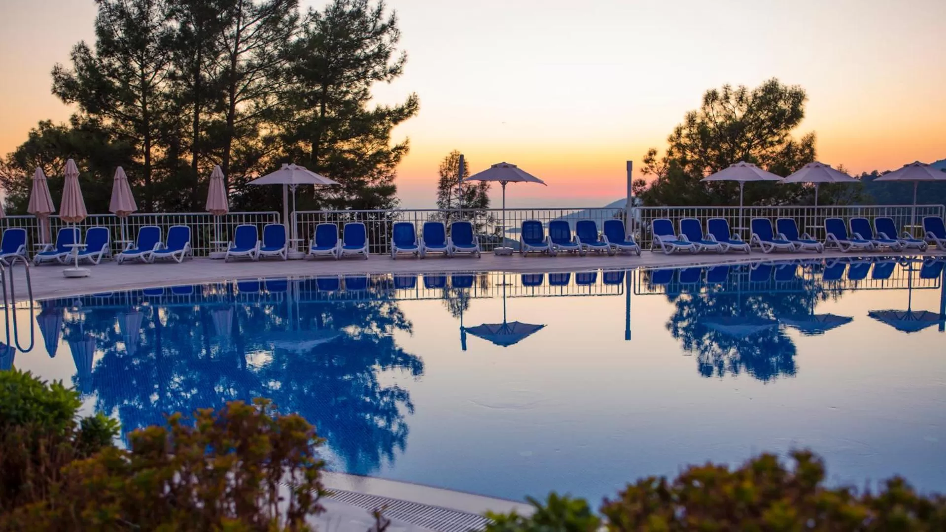 Swimming pool in Garcia Resort & Spa - Ultra All Inclusive