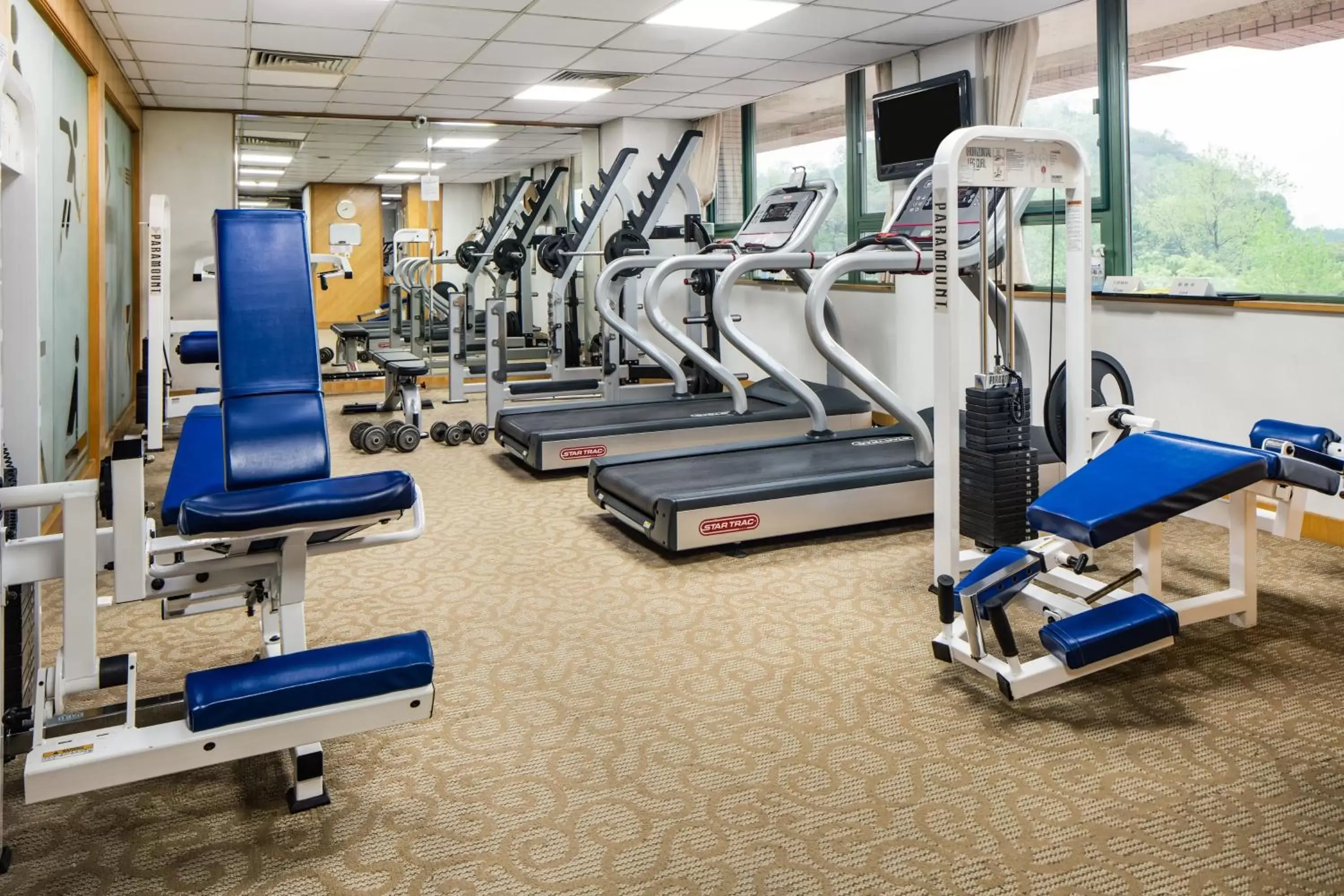 Fitness centre/facilities, Fitness Center/Facilities in Holiday Inn Wuhan Riverside, an IHG Hotel