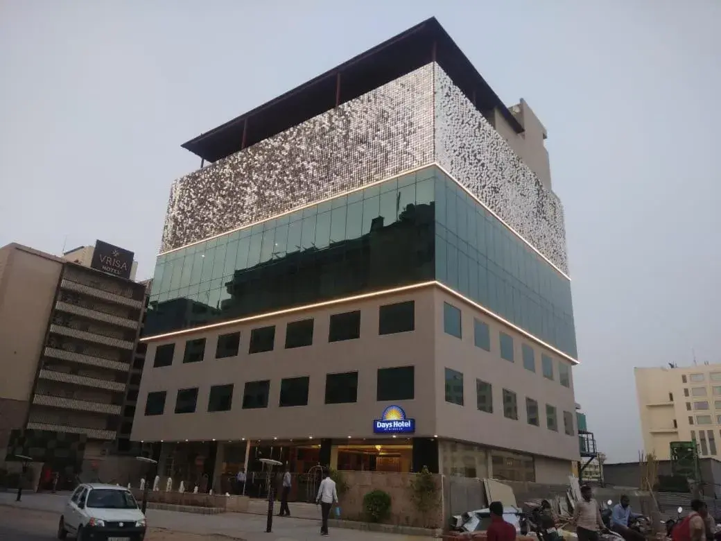 Property Building in Days Hotel Jaipur Tonk Road