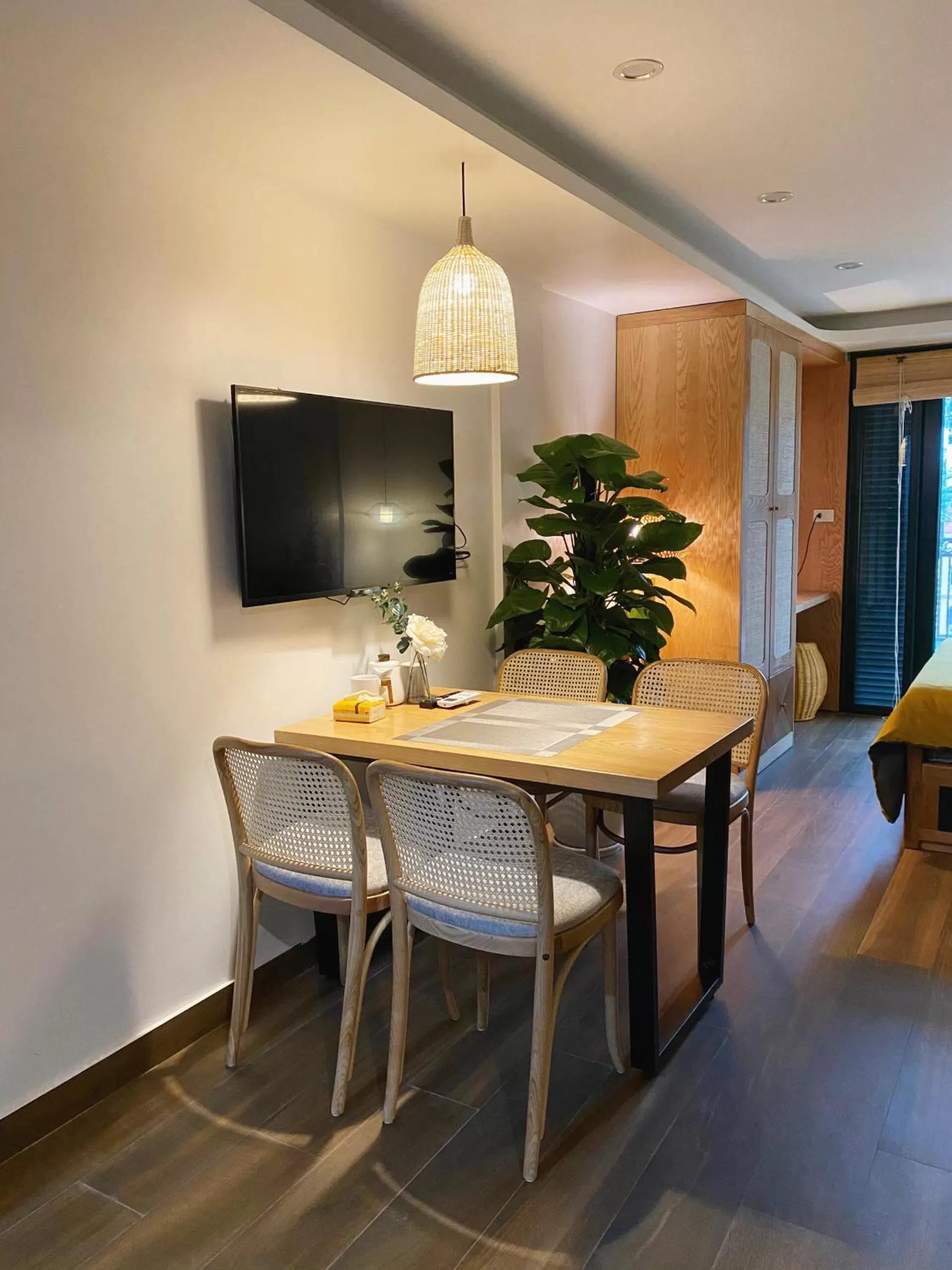 TV/Entertainment Center in Lubi House Homestay