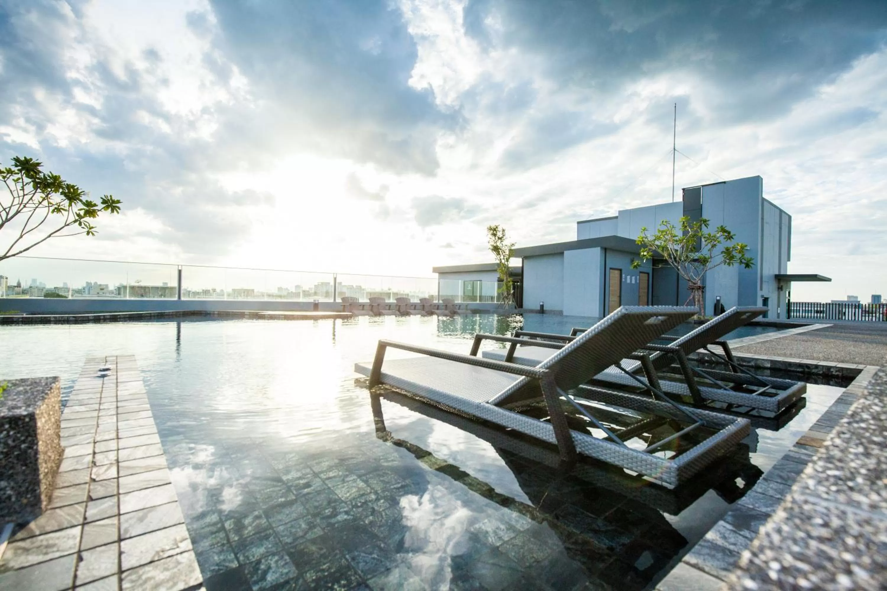Swimming pool in De Botan Srinakarin Hotel & Residence
