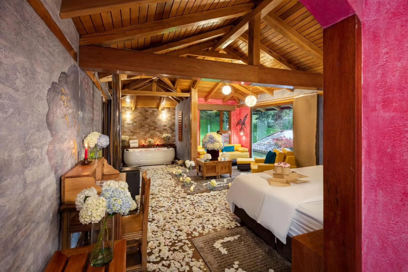 Suite with Spa Bath - single occupancy in Luna Volcán, Adventure SPA - formerly Luna Runtún