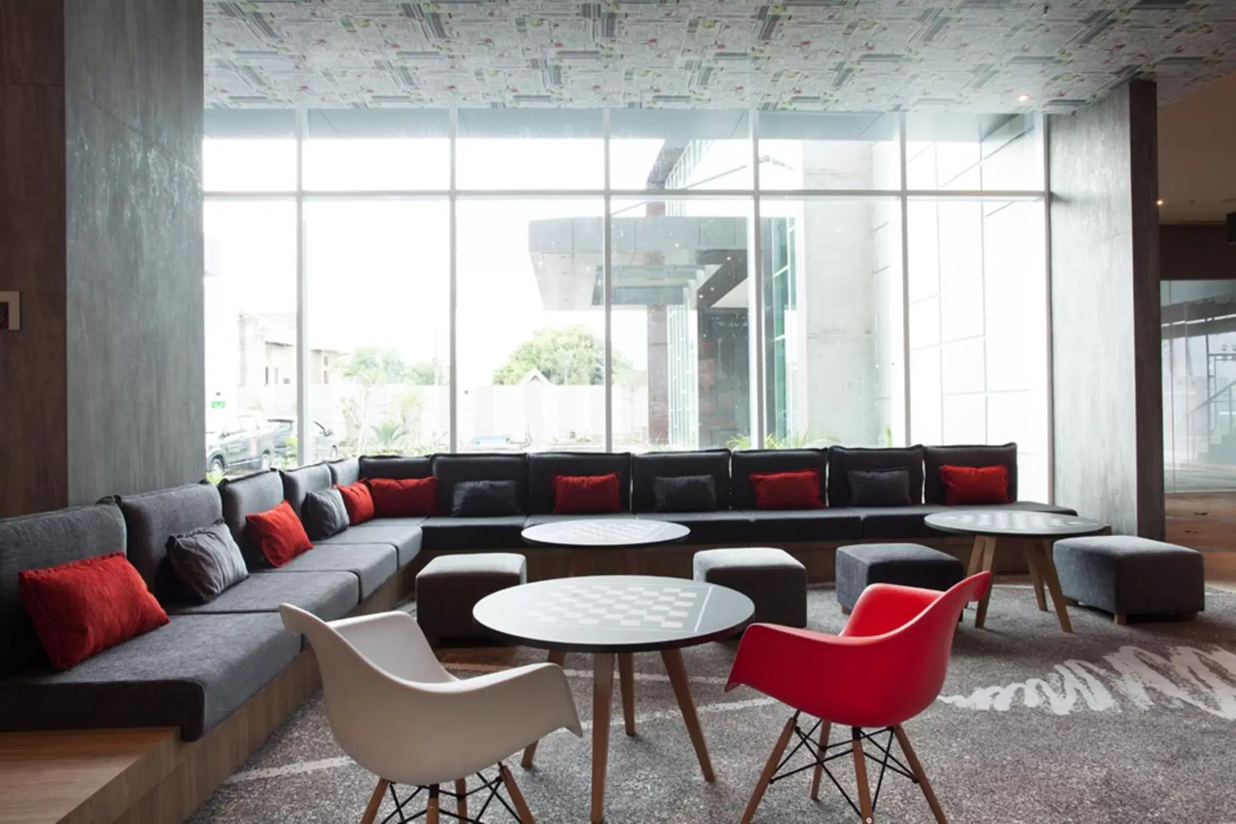 Lobby or reception, Lounge/Bar in Ibis Makassar City Center