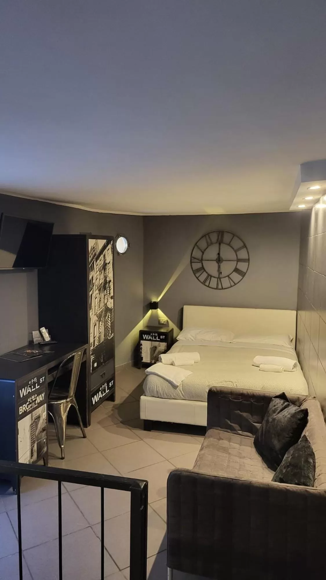 Bedroom, Bed in Il Taschino Suite