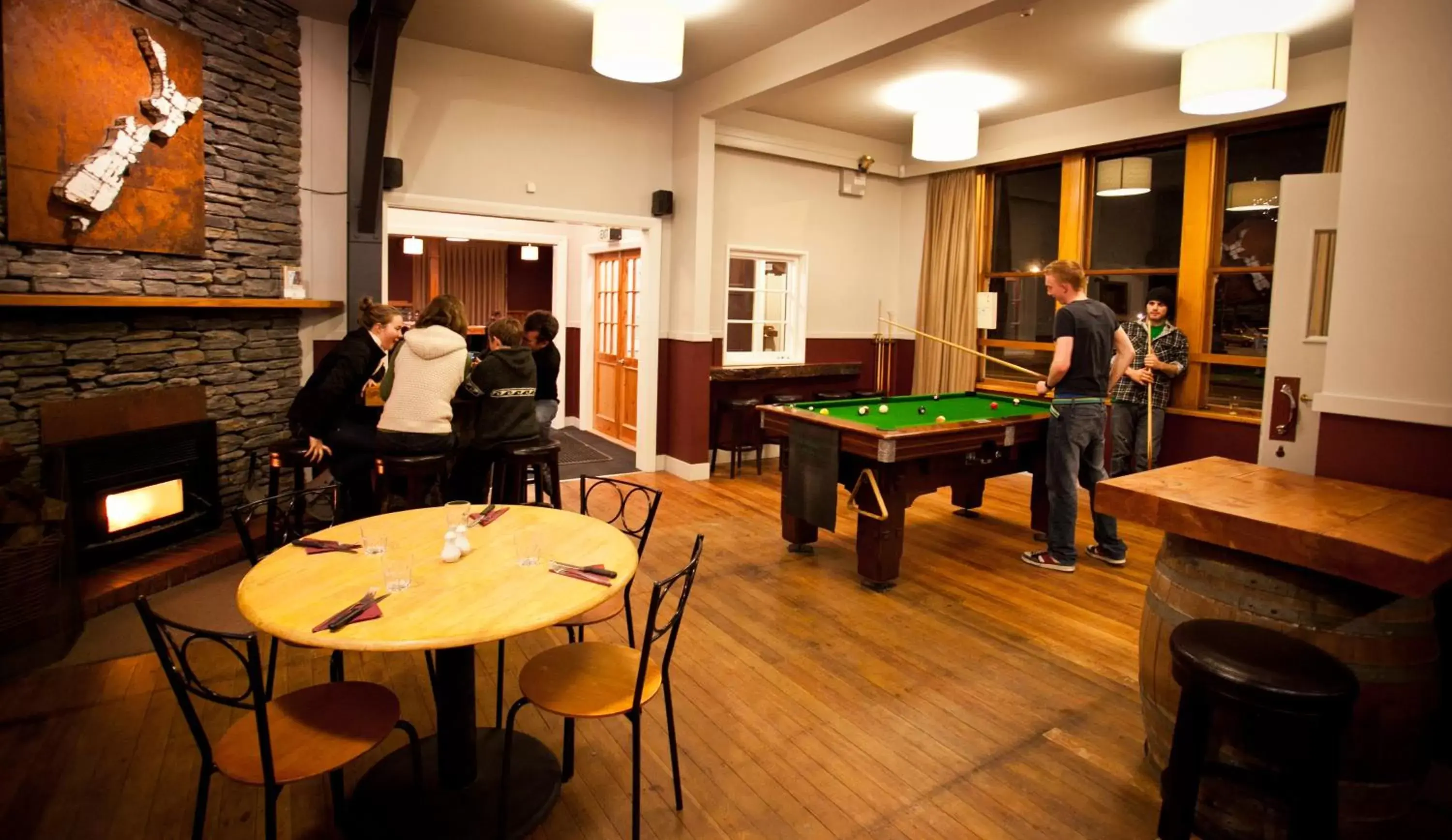 Lounge or bar, Billiards in The Brown Pub