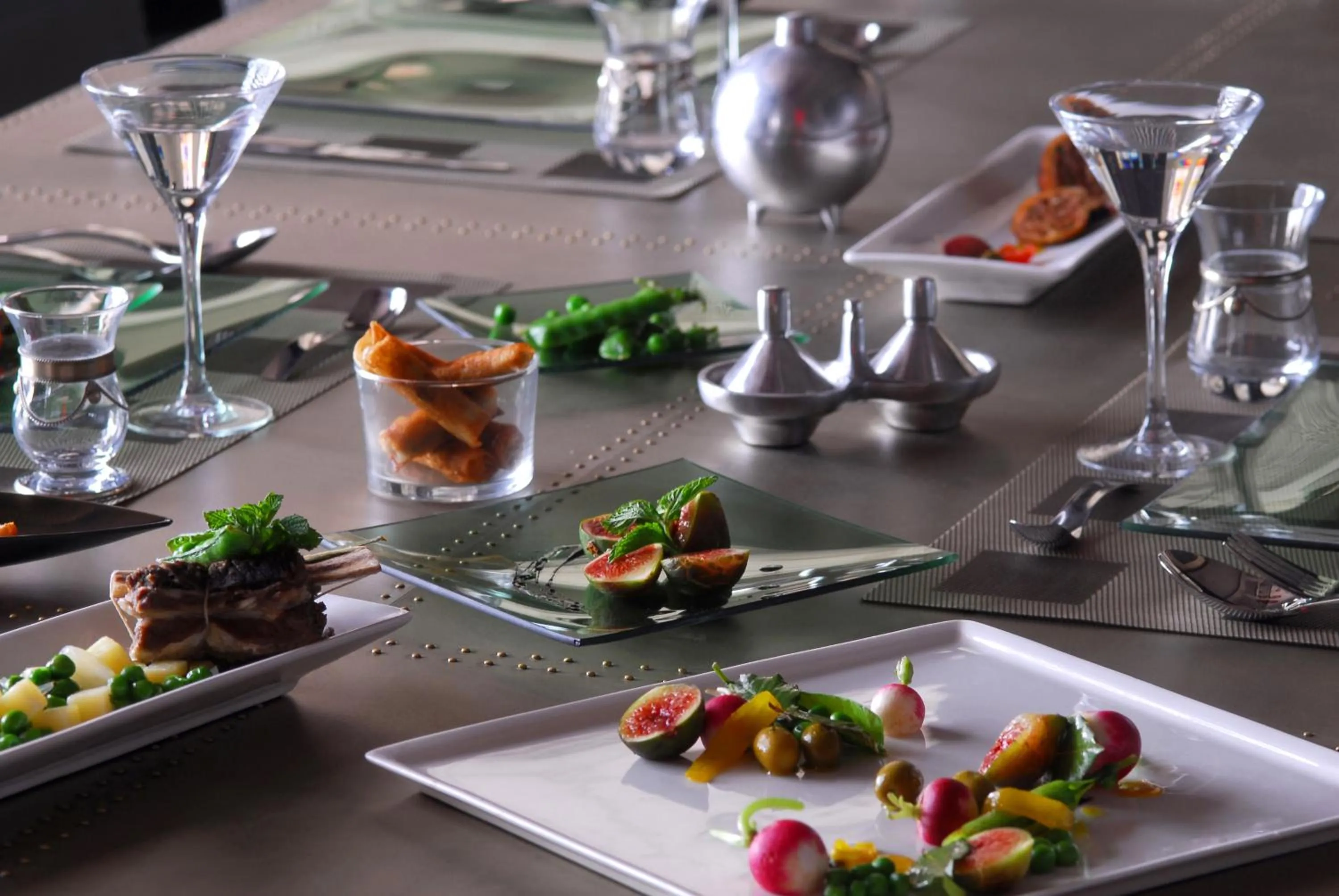 Restaurant/places to eat in Fellah Hotel