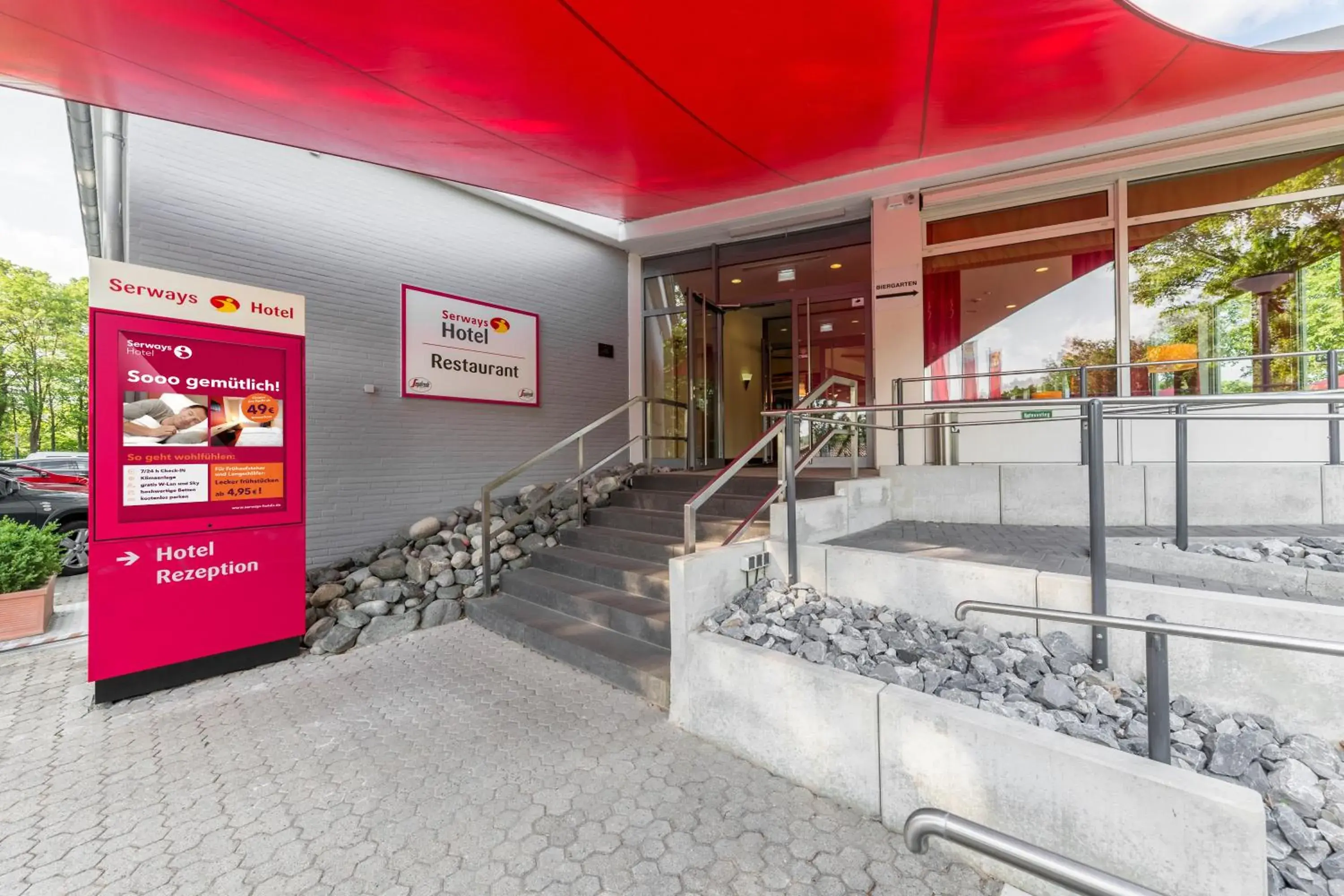 Facade/entrance in Serways Hotel Remscheid