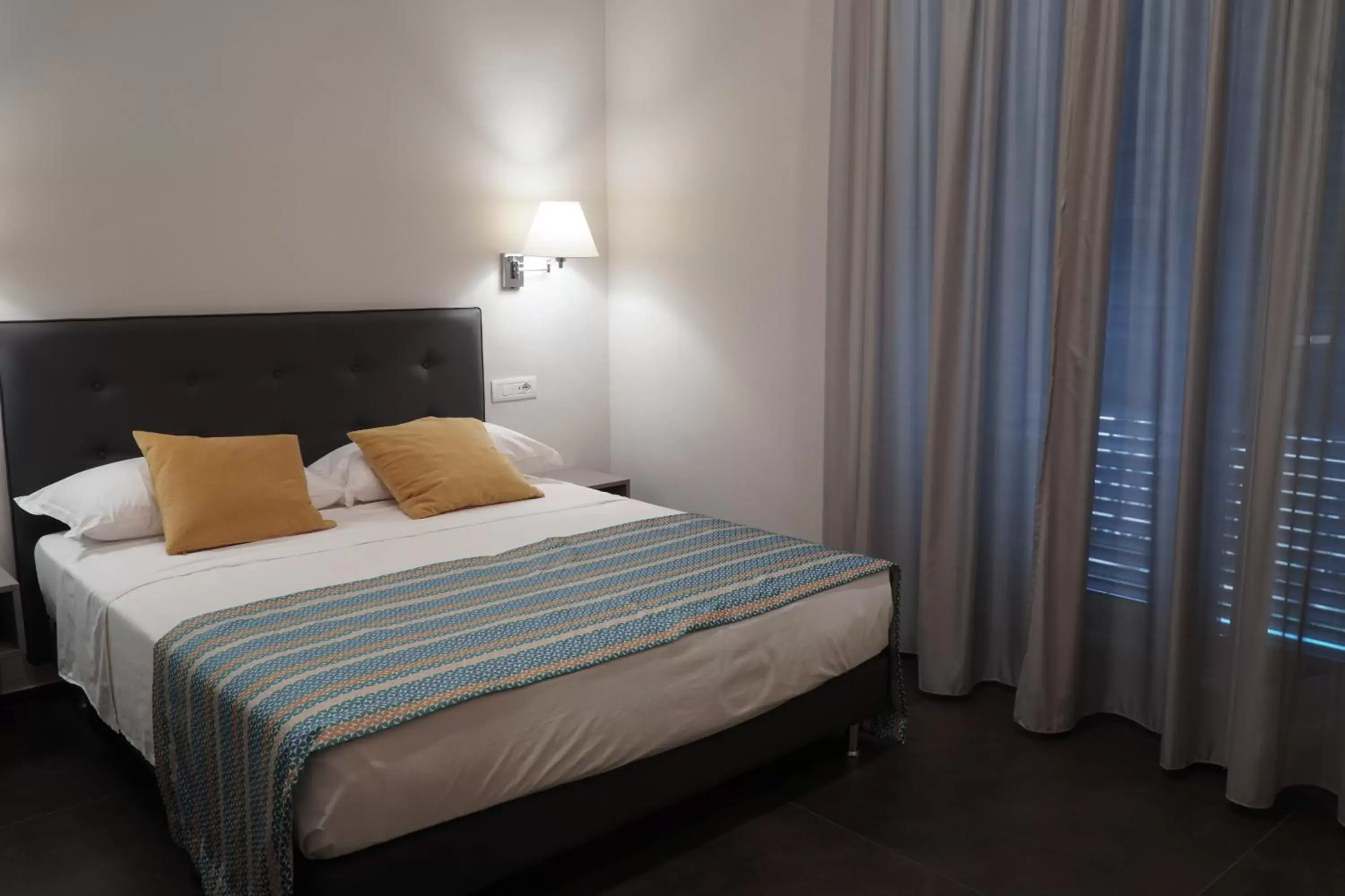 Photo of the whole room, Bed in Napoli Svelata