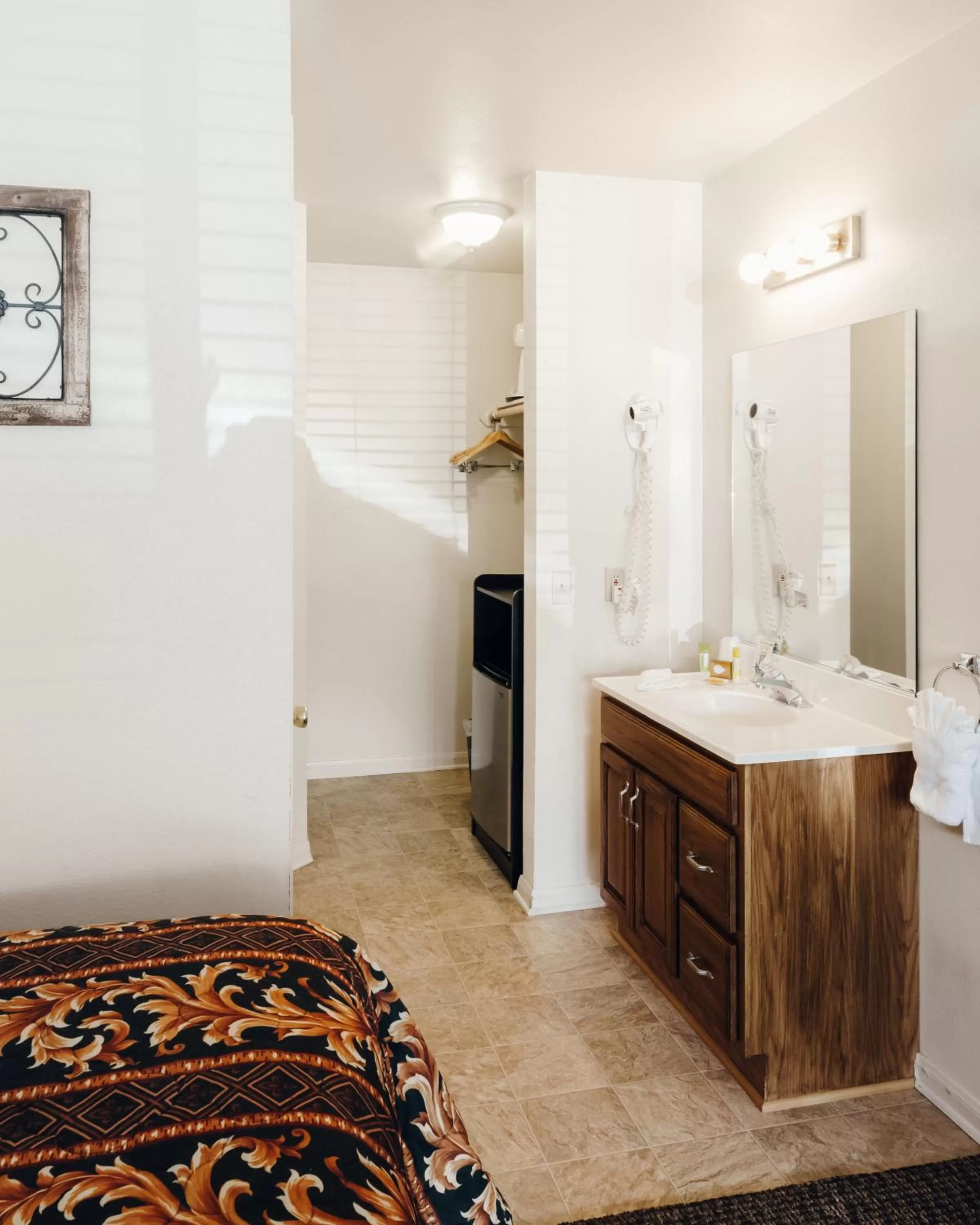 Bed in Vintage Lakeside Inn