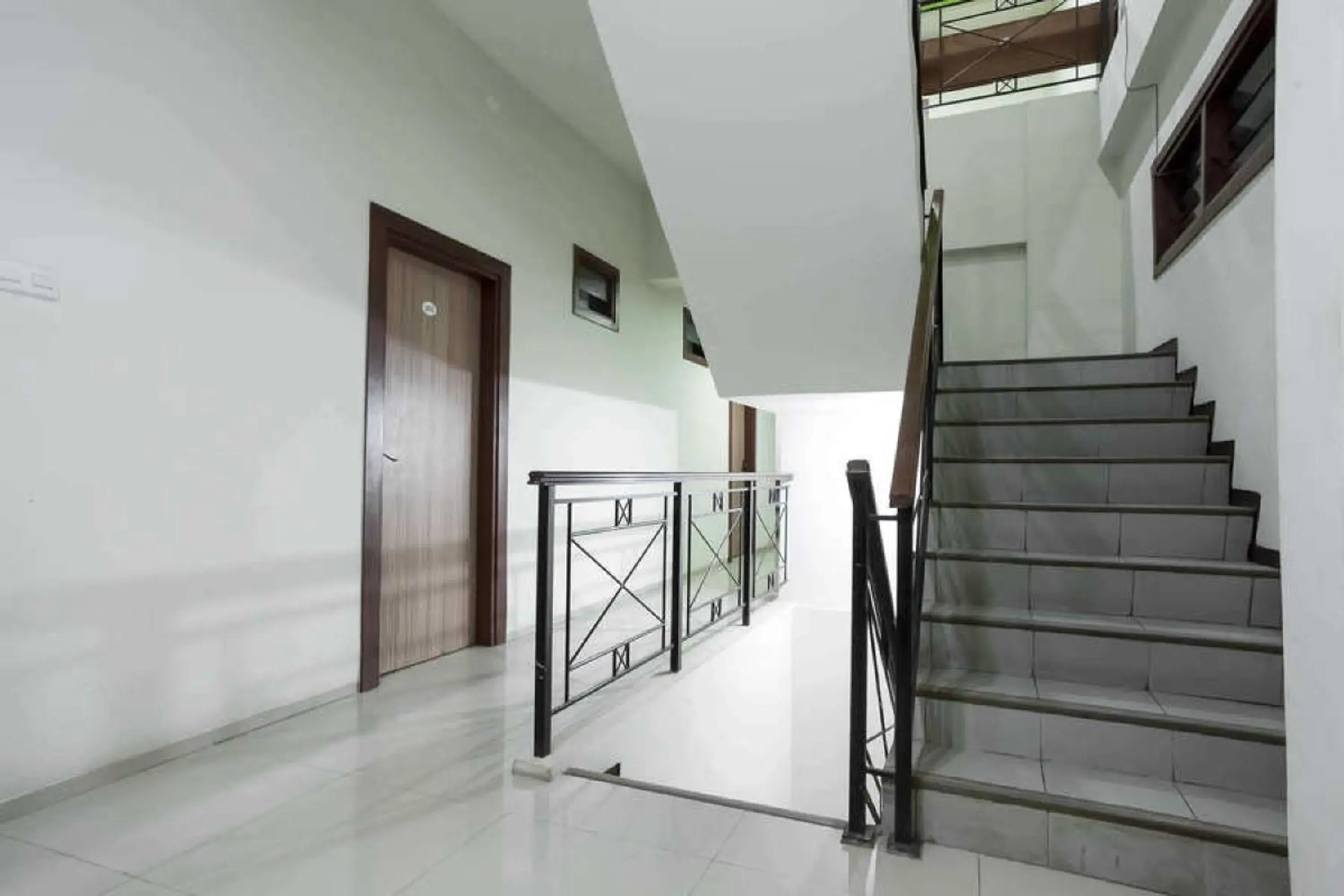 Balcony/Terrace in RedDoorz @ Panglima Sudirman