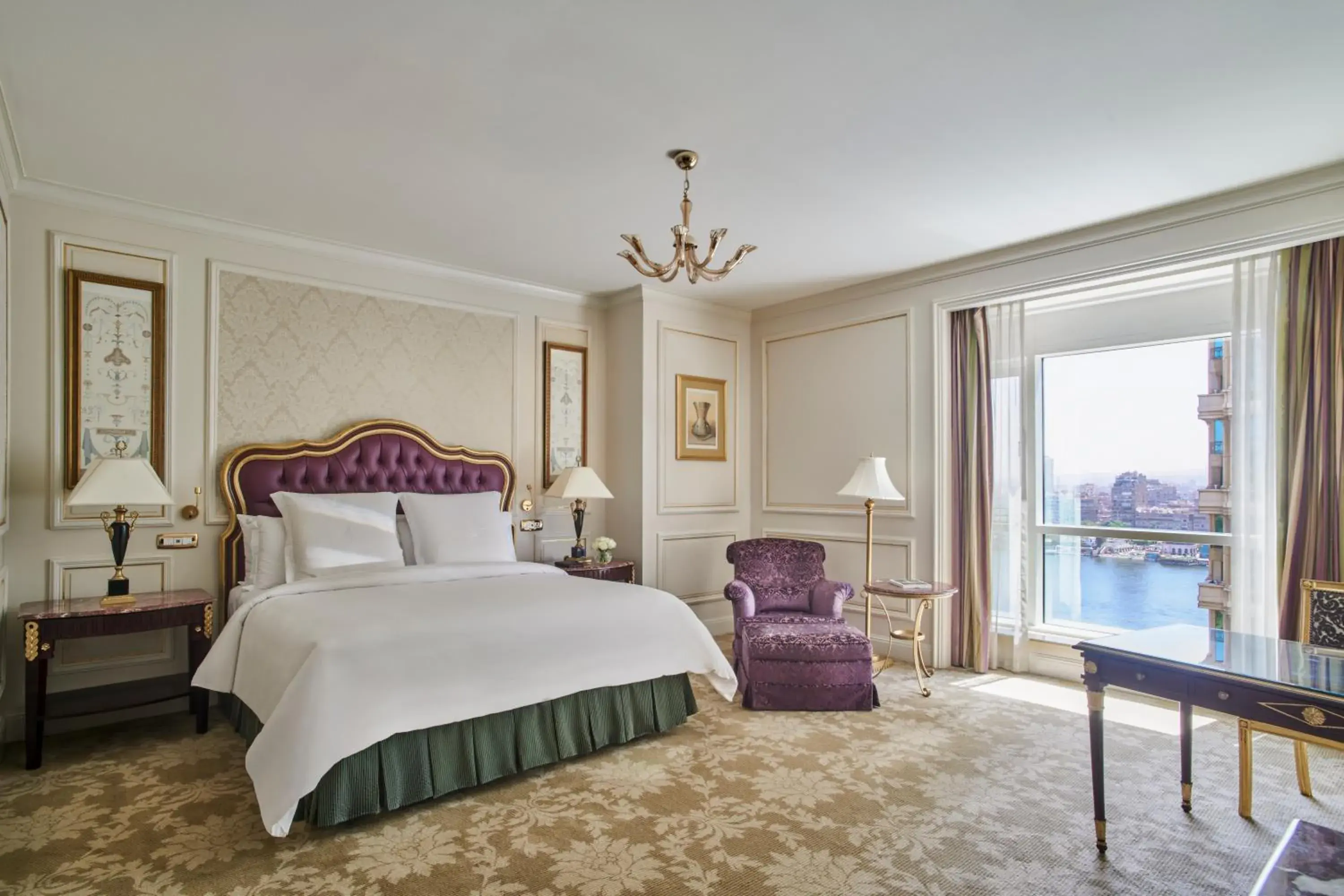 Photo of the whole room, Bed in Four Seasons Cairo At The First Residence