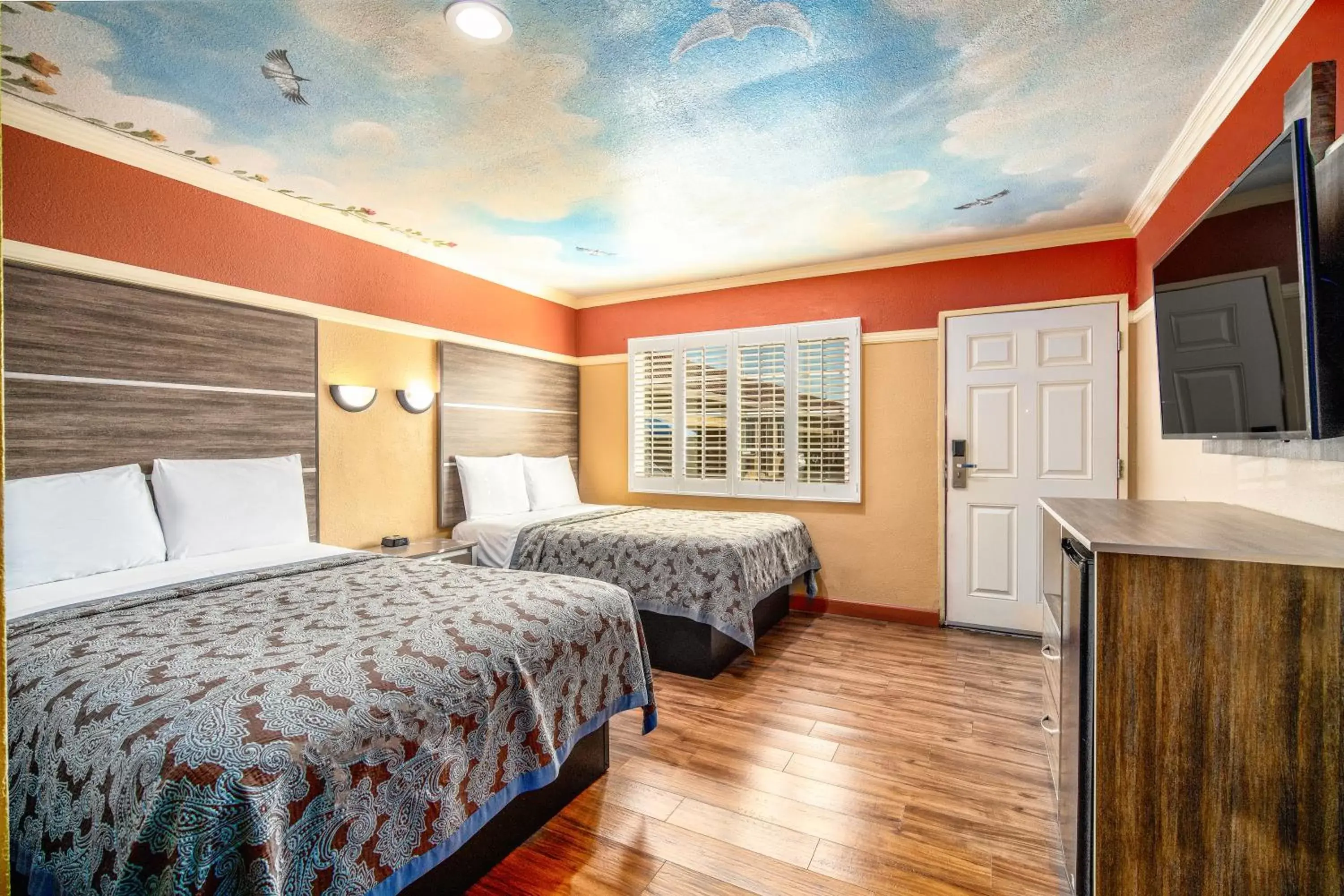 Bed in Geneva Motel Bed in Geneva Motel