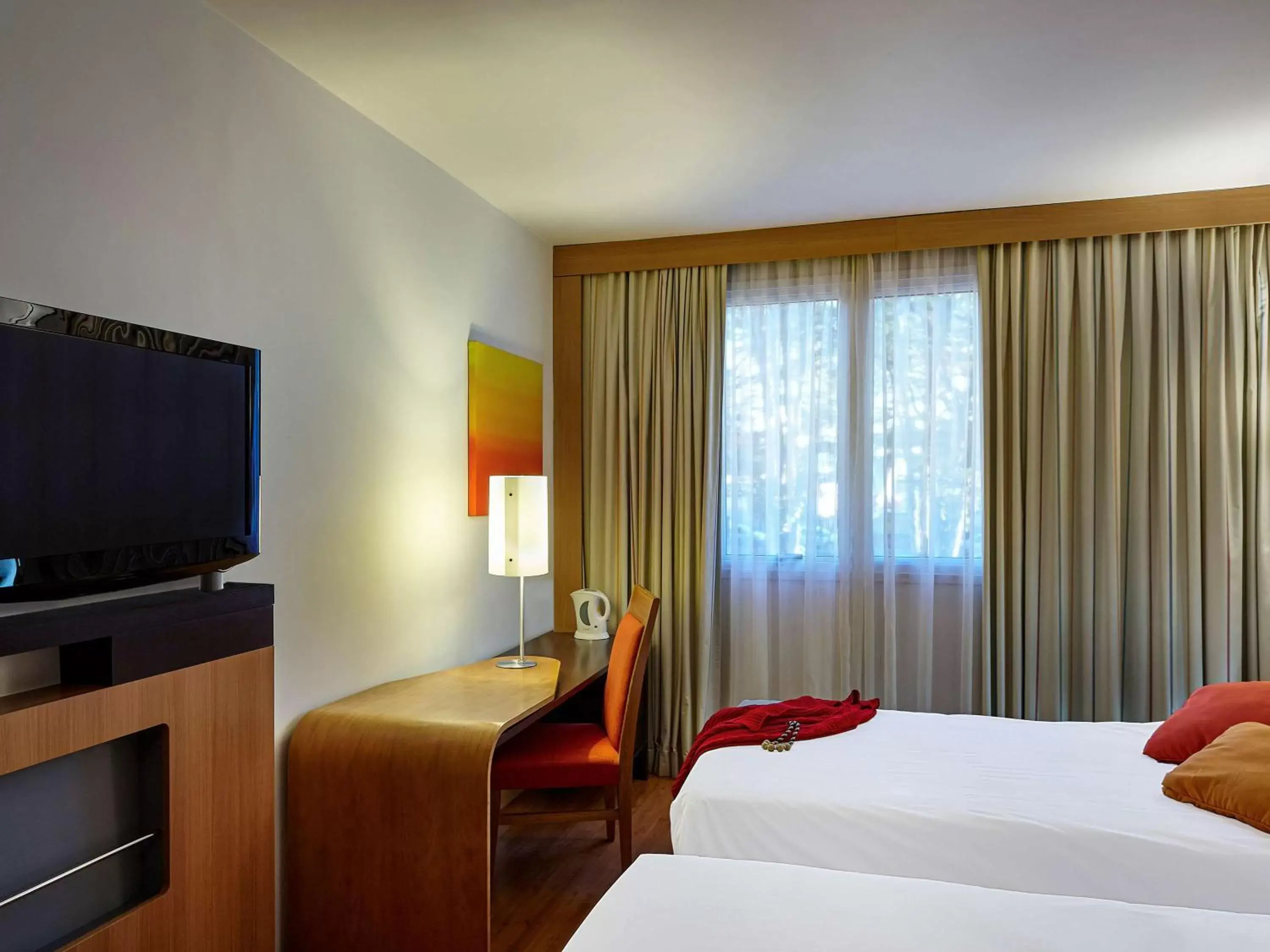 TV and multimedia, Bed in Novotel Sao Jose dos Campos