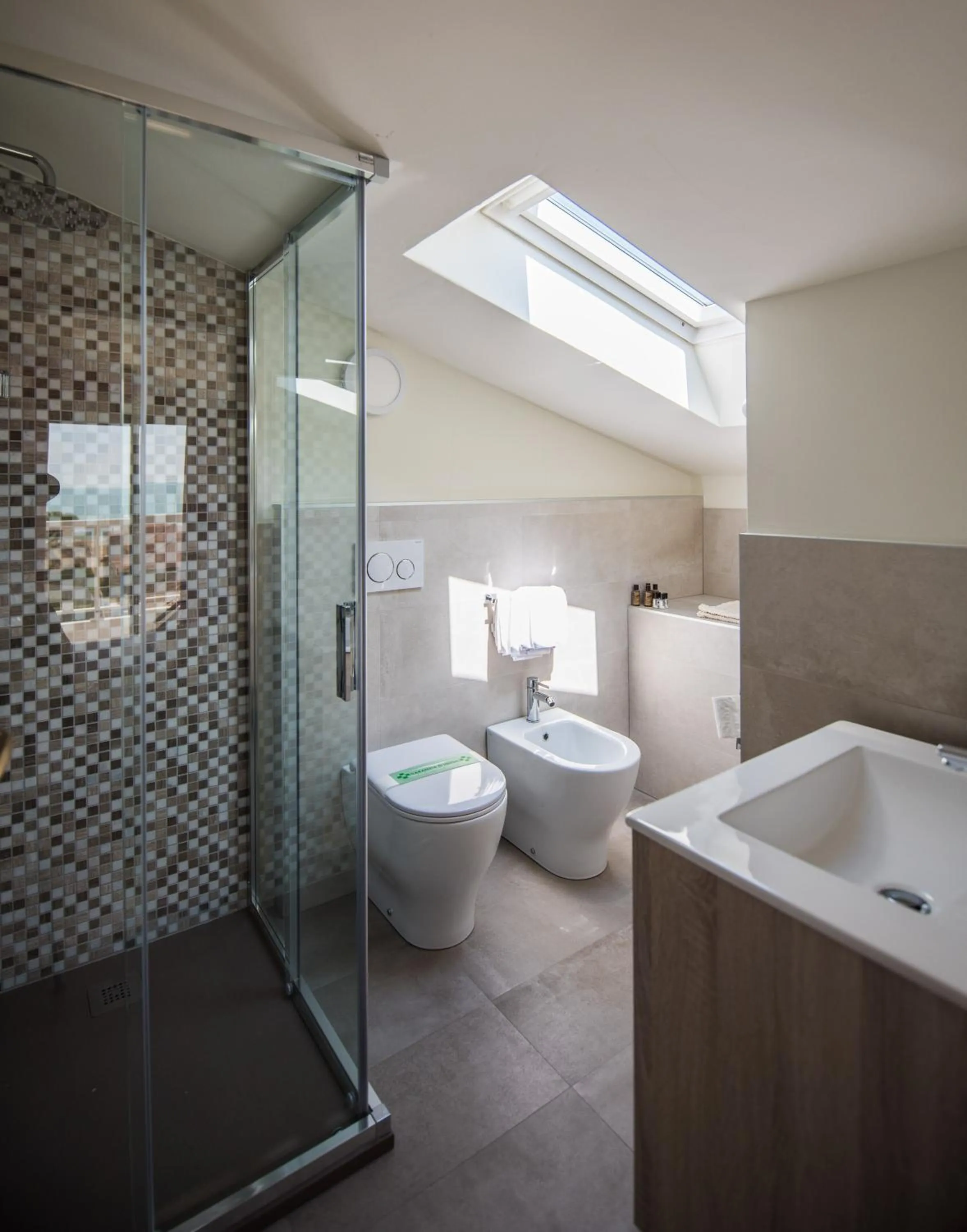 Shower in Hotel Touring