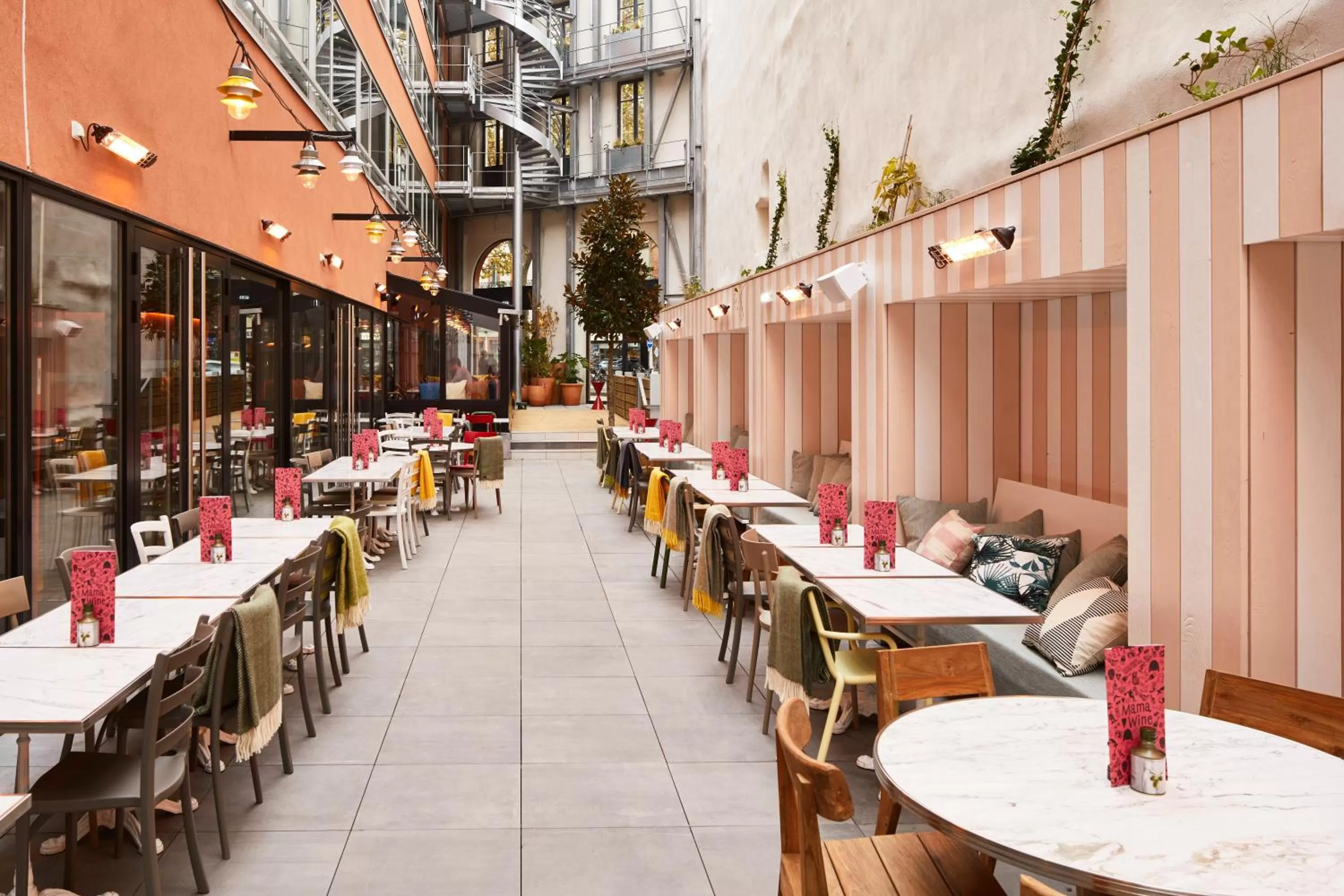 Patio in Mama Shelter Toulouse