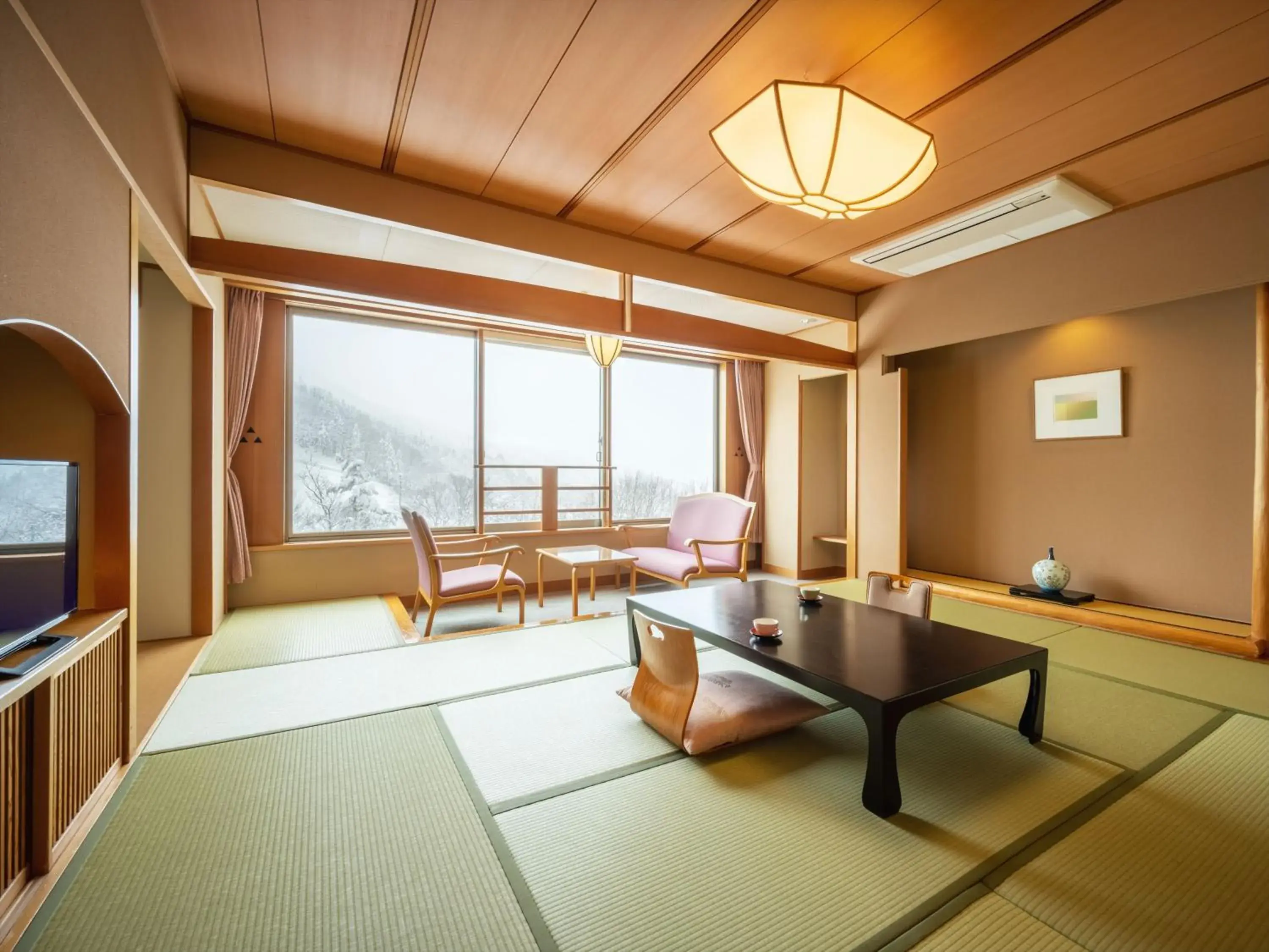 Photo of the whole room in Zao Kokusai Hotel