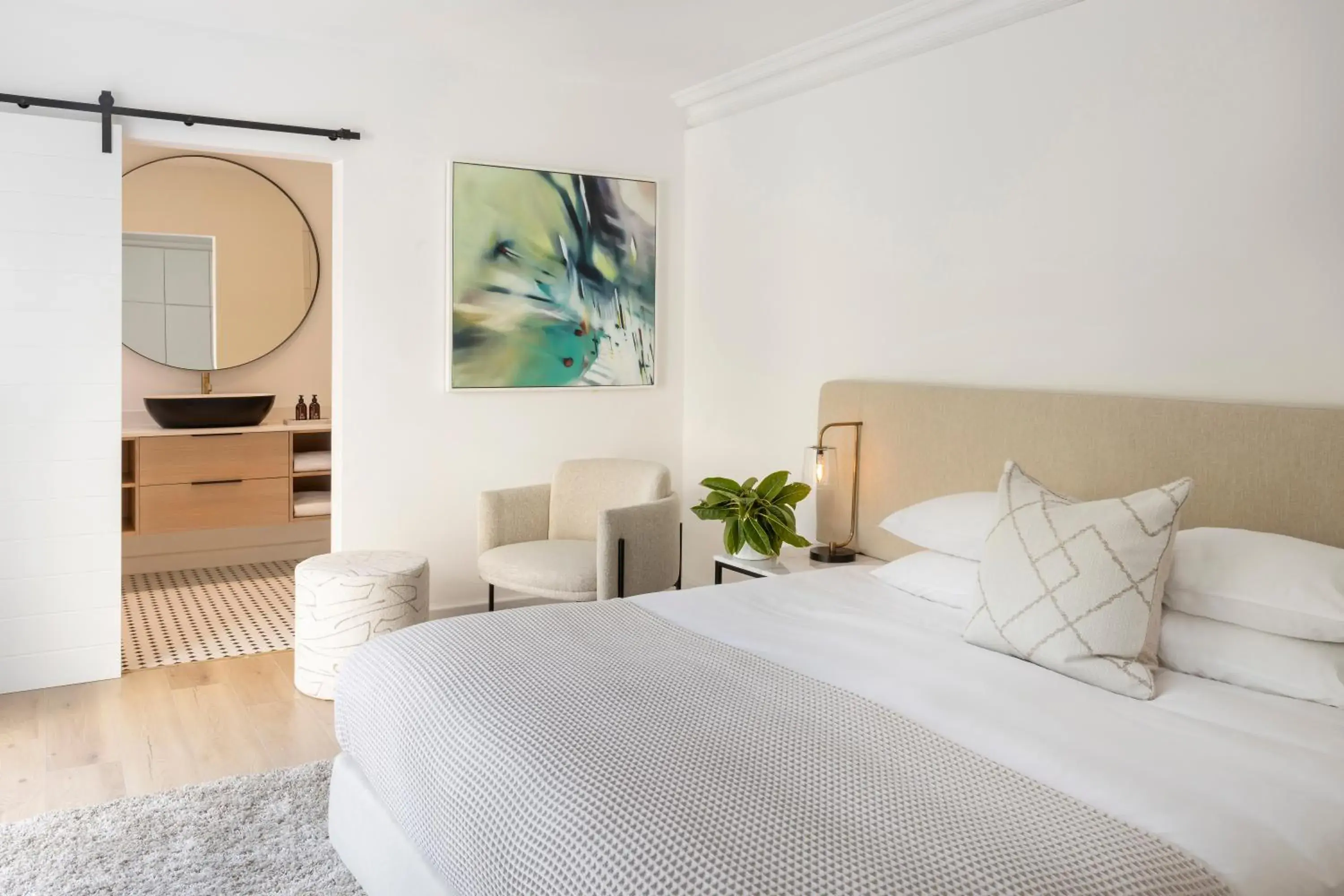 Bed in The Clarendon - Fresnaye