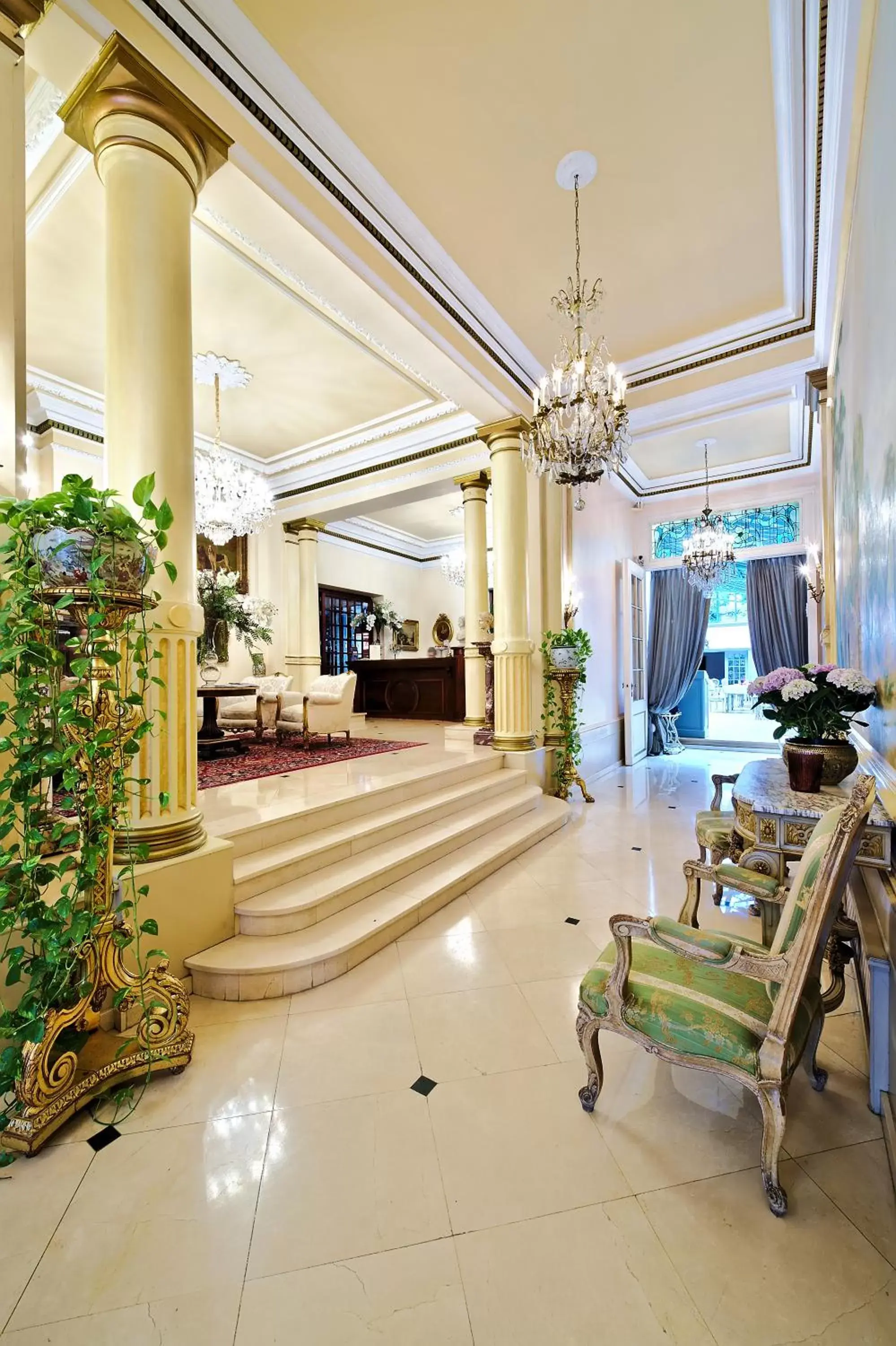 Day, Lobby/Reception in Hotel Manos Premier