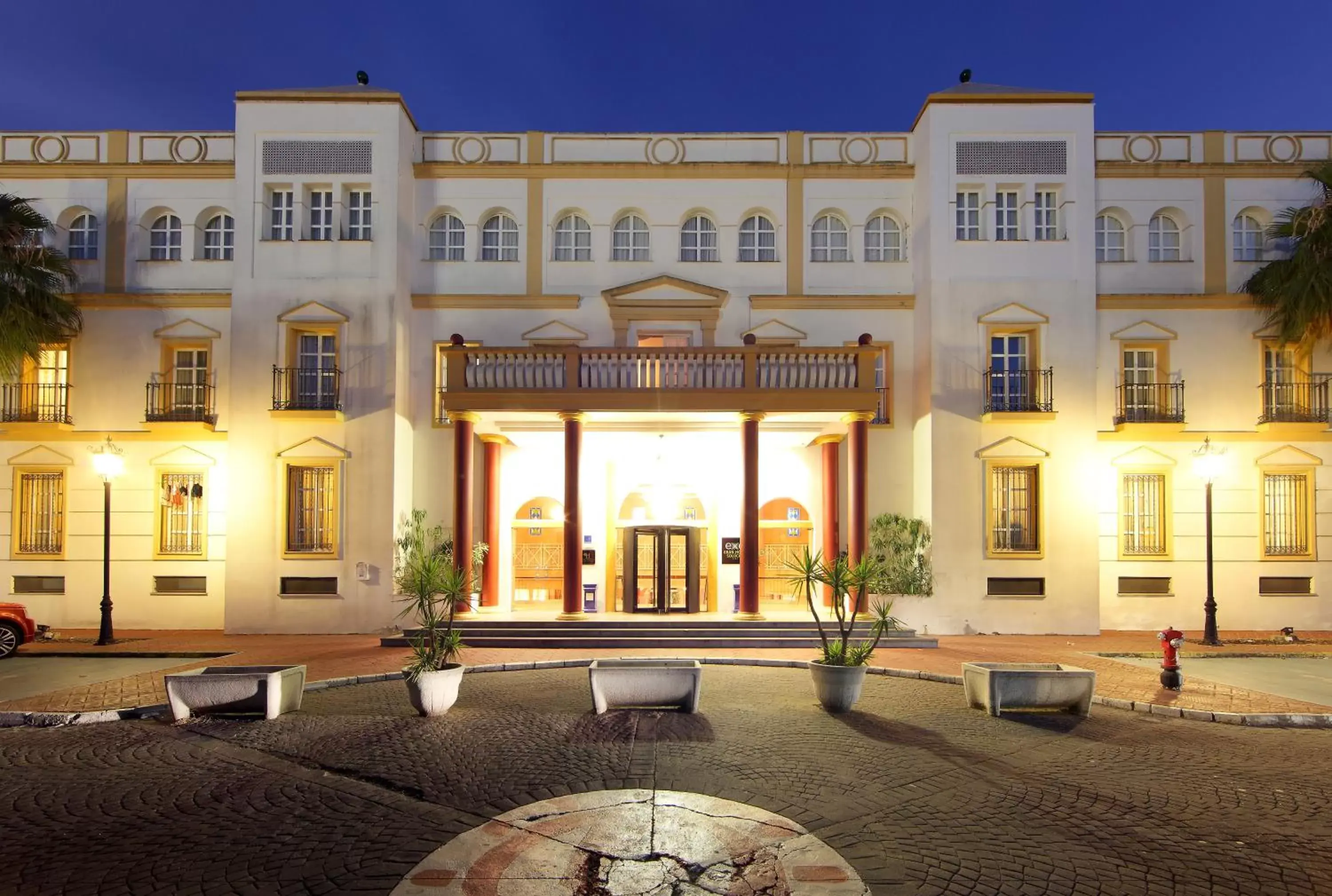 Facade/entrance, Property Building in Exe Gran Hotel Solucar