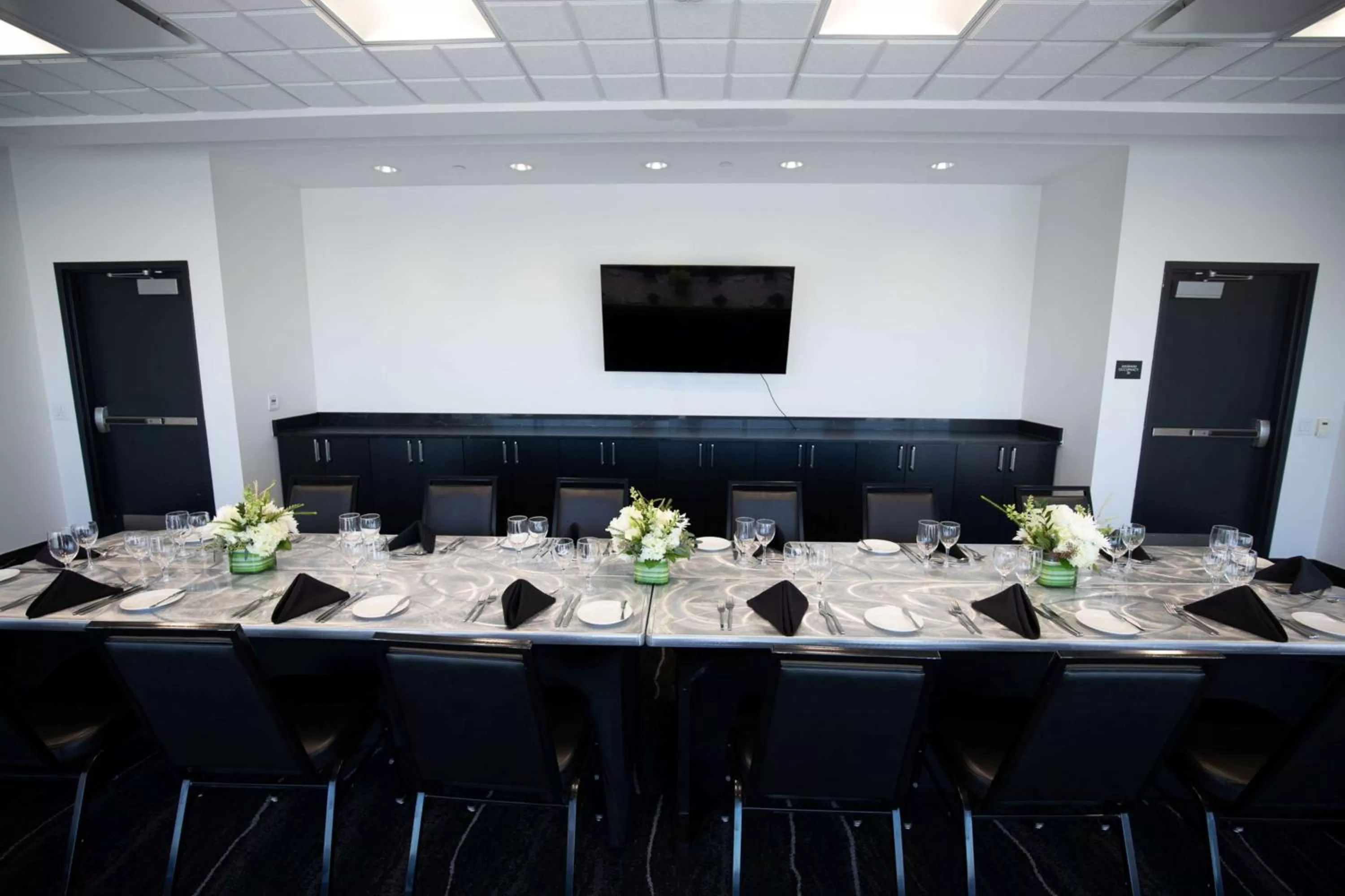 Meeting/conference room in Lorenzo Hotel Dallas, Tapestry Collection by Hilton