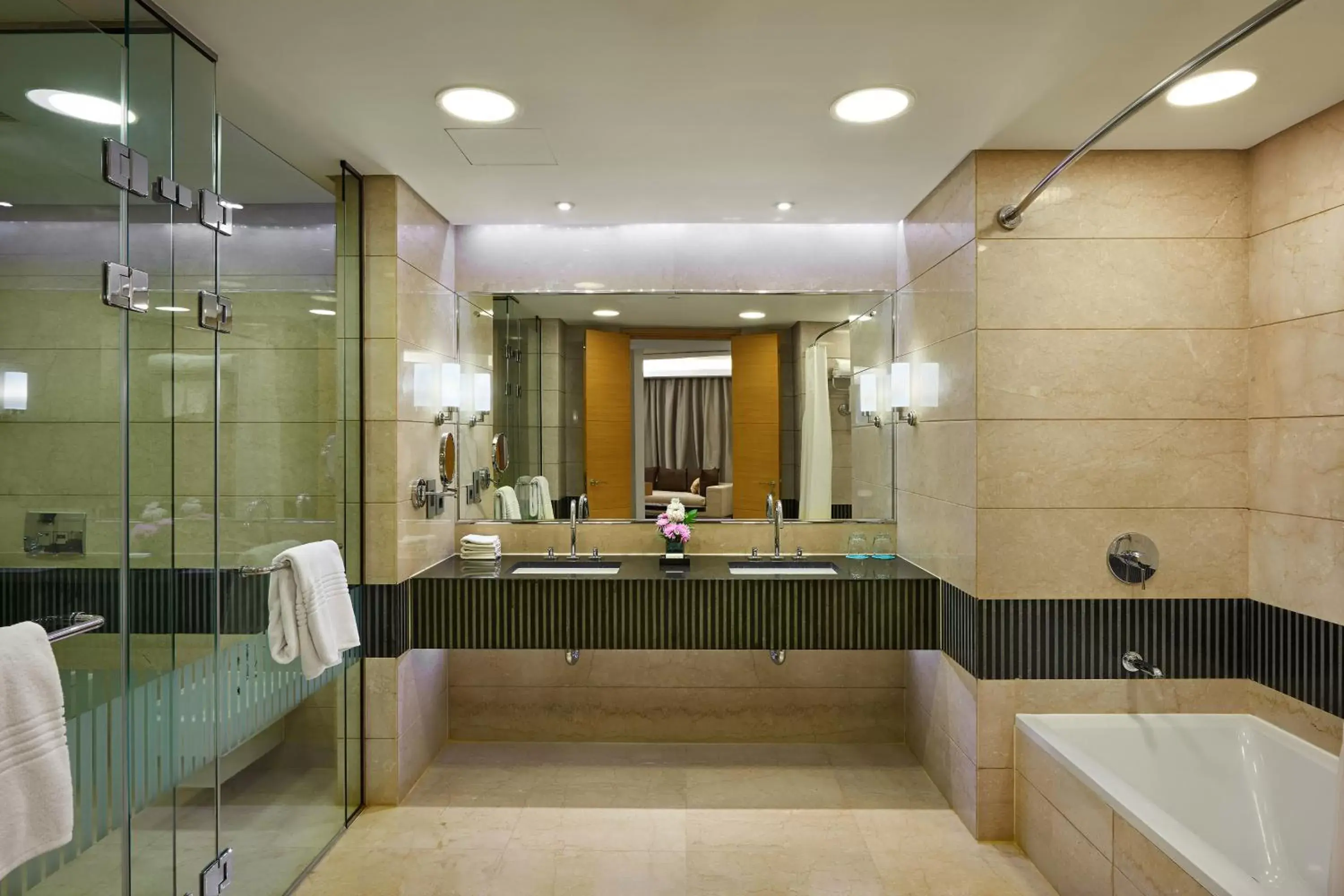 Bathroom in Le Meridien Cairo Airport