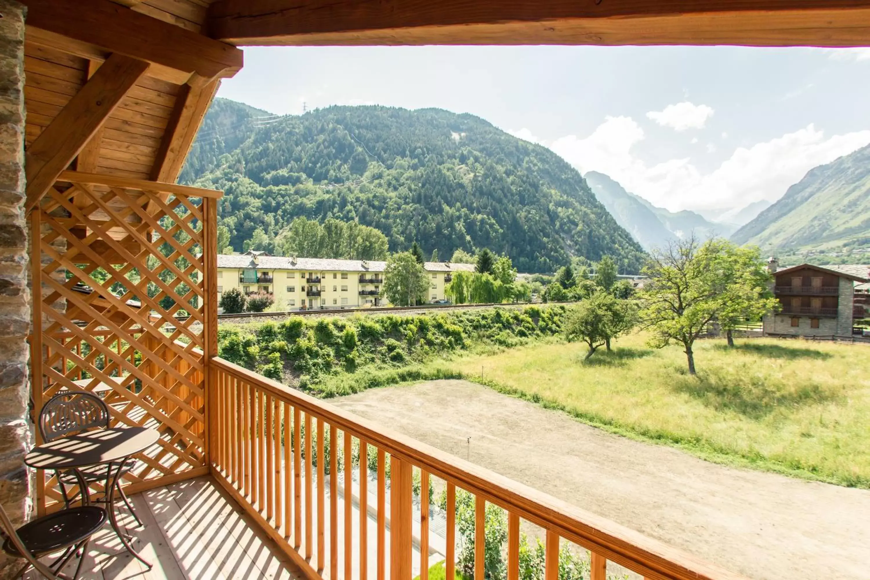 Balcony/Terrace, Mountain View in Hotel Les Montagnards