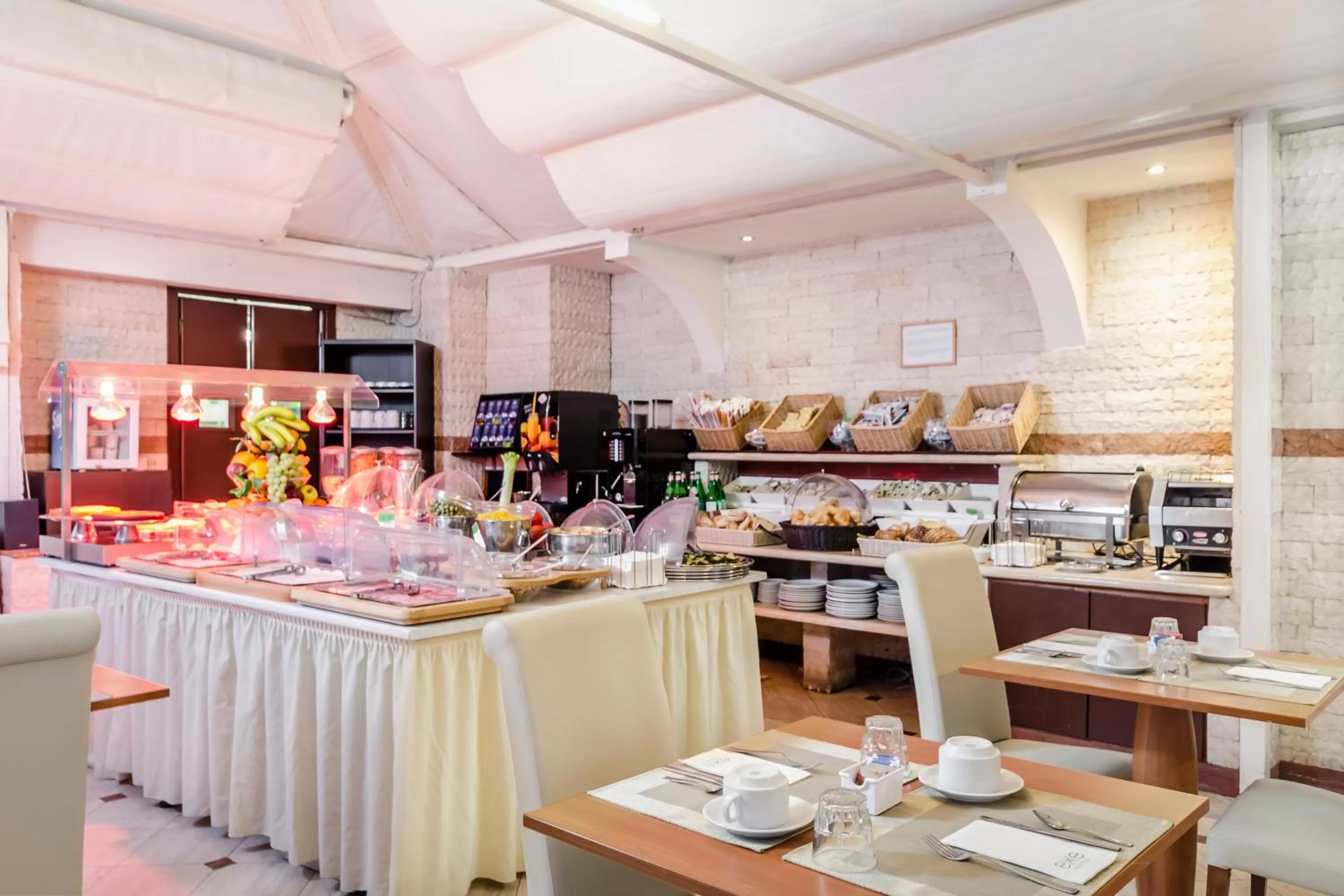 Lounge or bar in Exe Domus Aurea