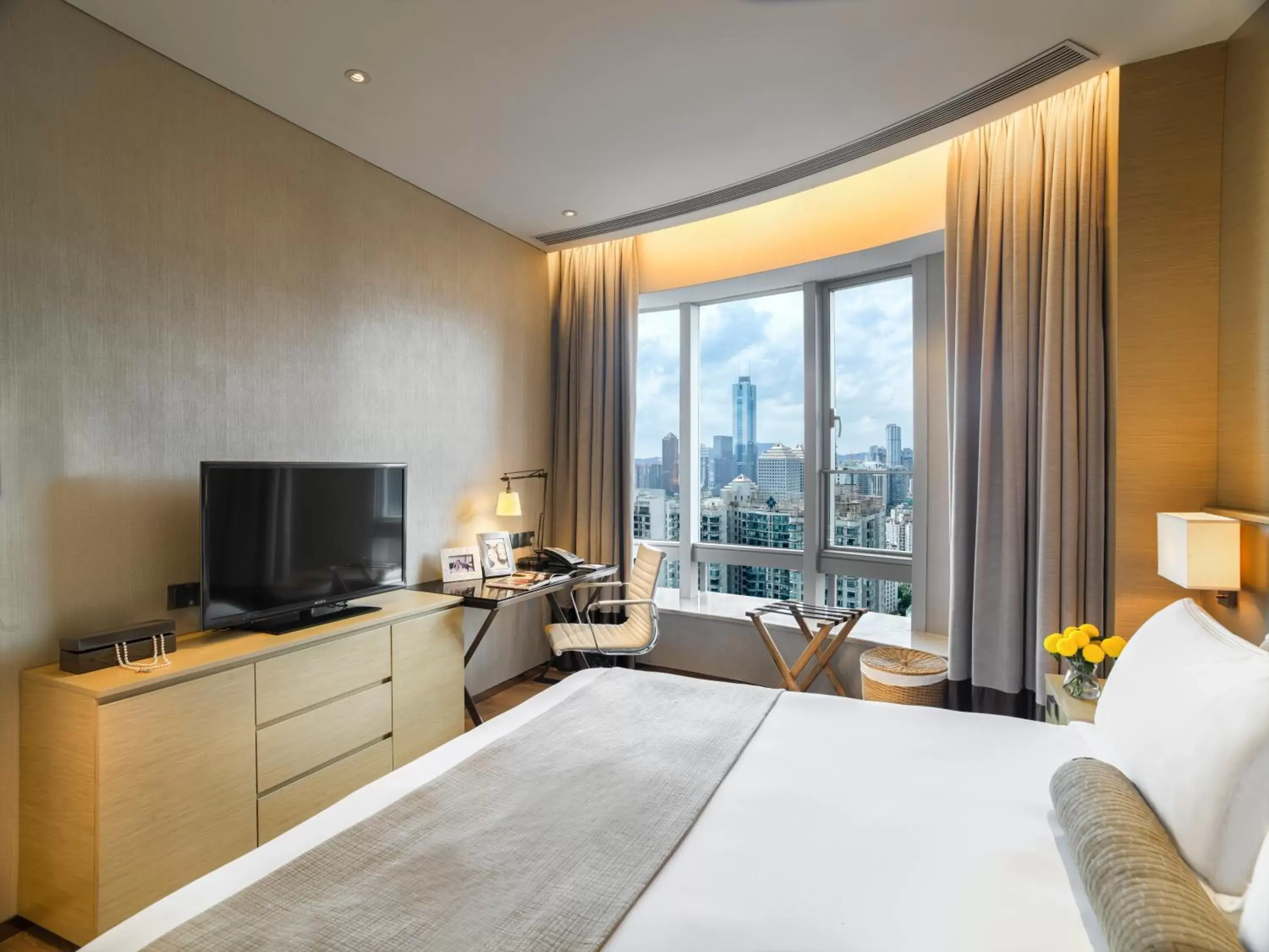Bedroom in Fraser Suites Guangzhou