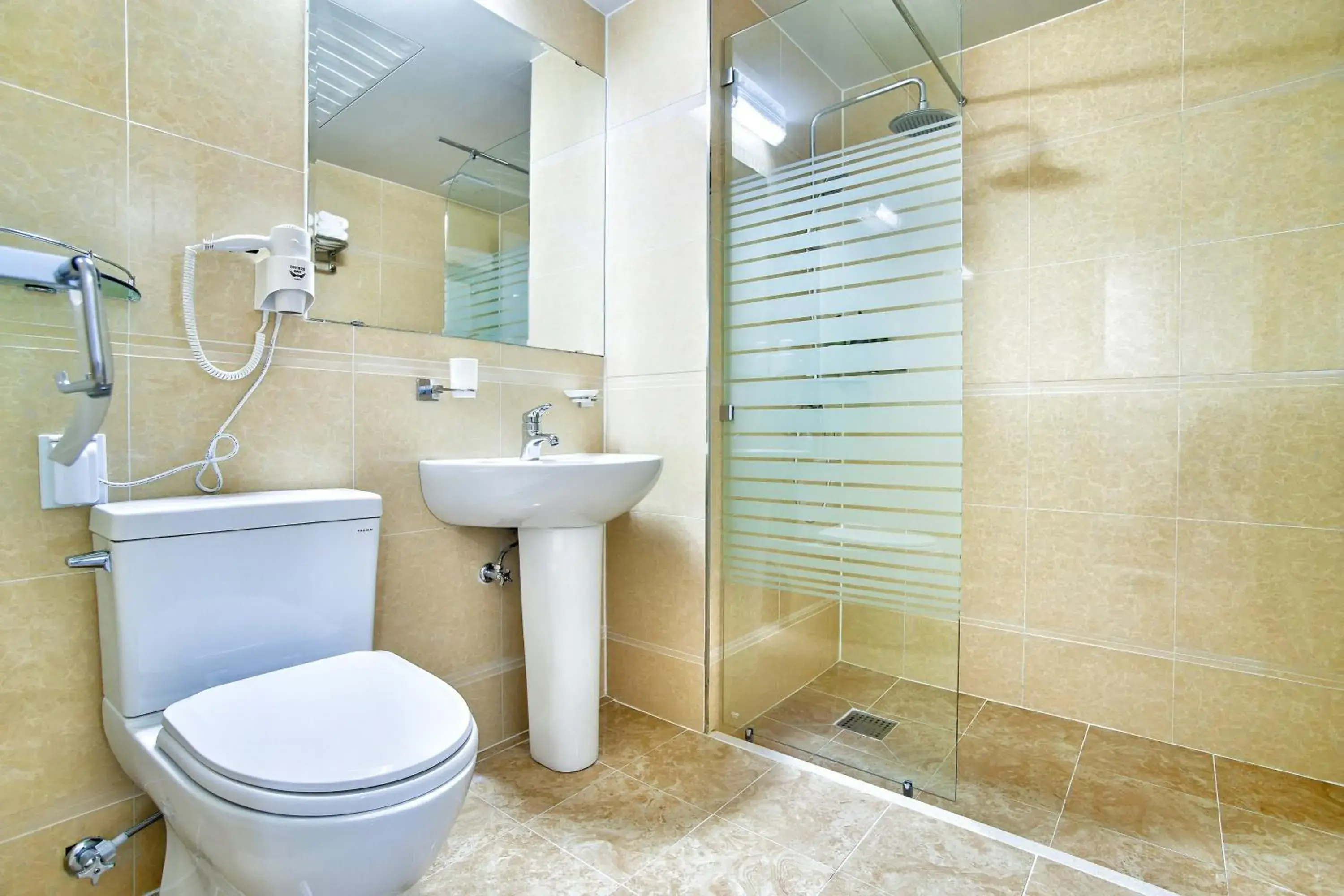 Shower, Bathroom in Breeze Bay Hotel