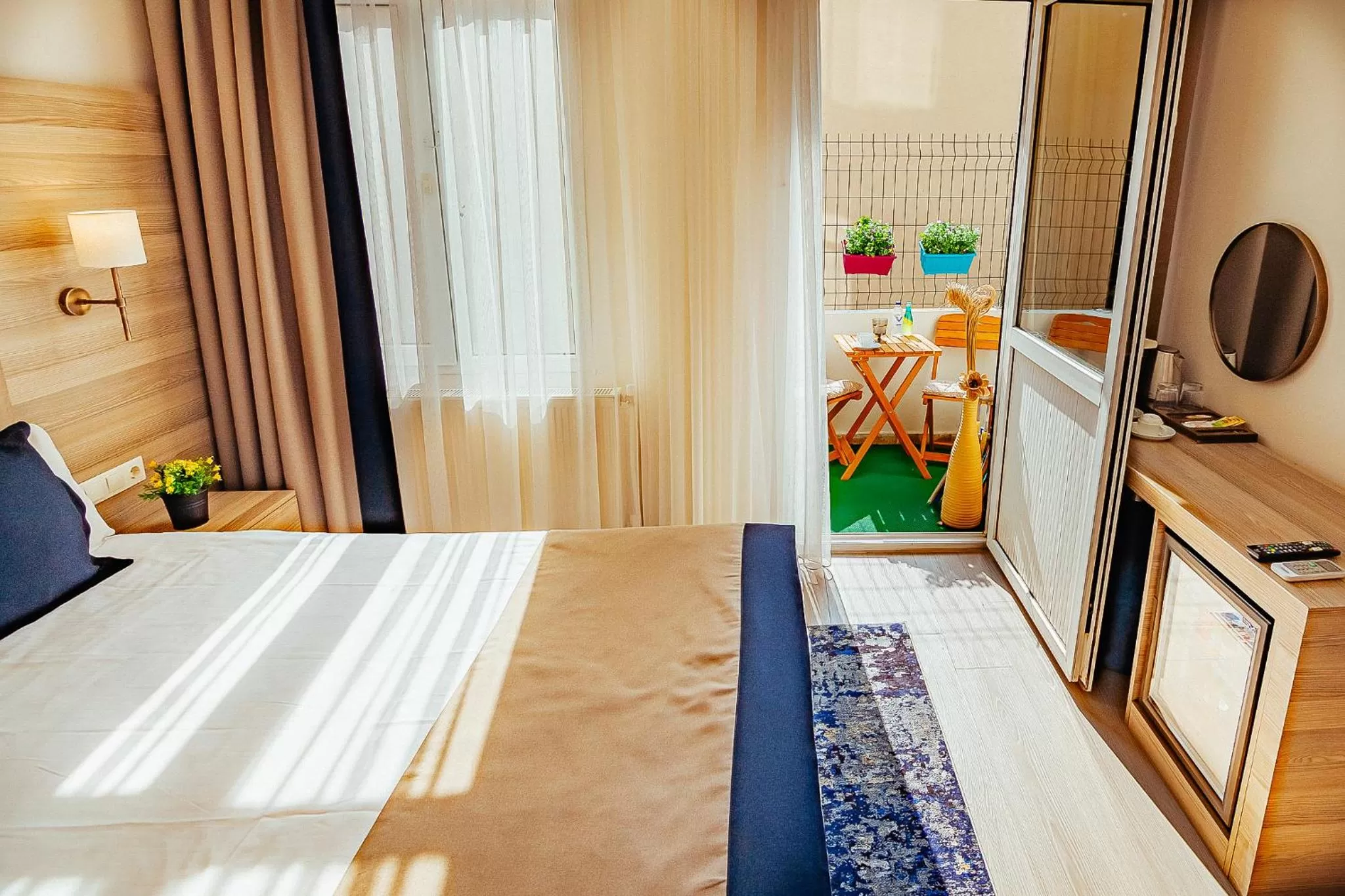 Photo of the whole room, Bed in The Milltown Hotel