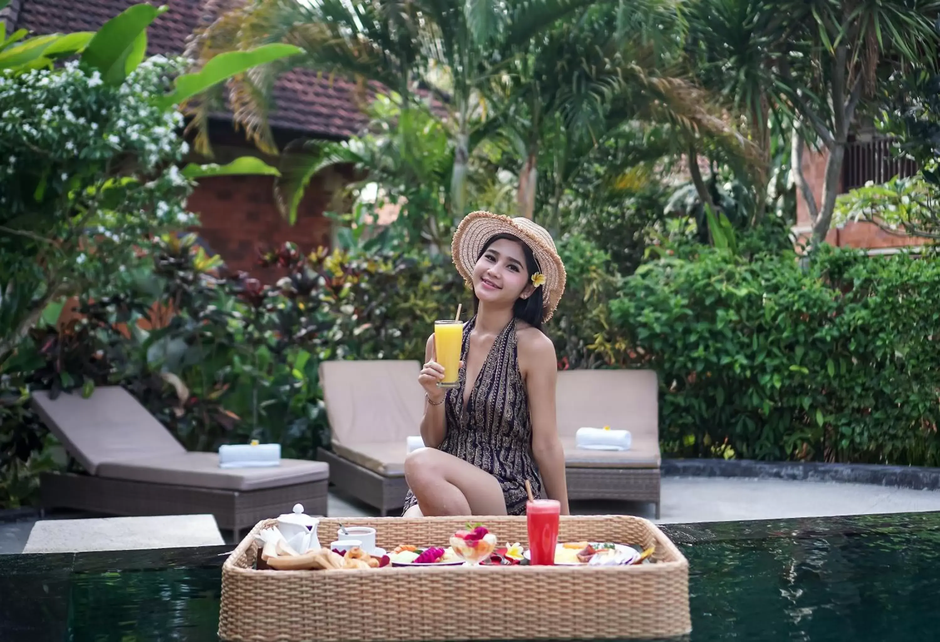 Food and drinks in Rama Phala Resort & Spa