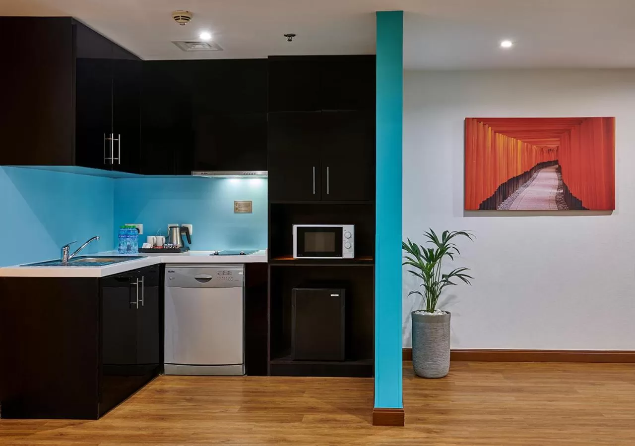 Kitchen or kitchenette in Ramada Hotel, Suites and Apartments by Wyndham Dubai JBR