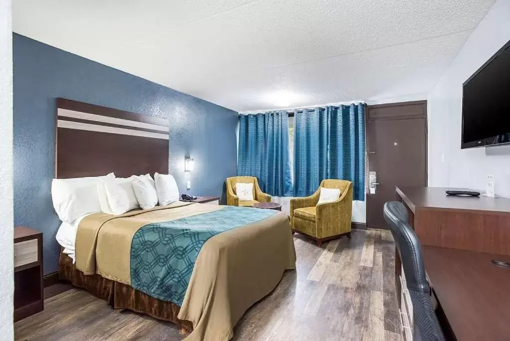 Bed in Red Carpet Inn & Suites NJ-73