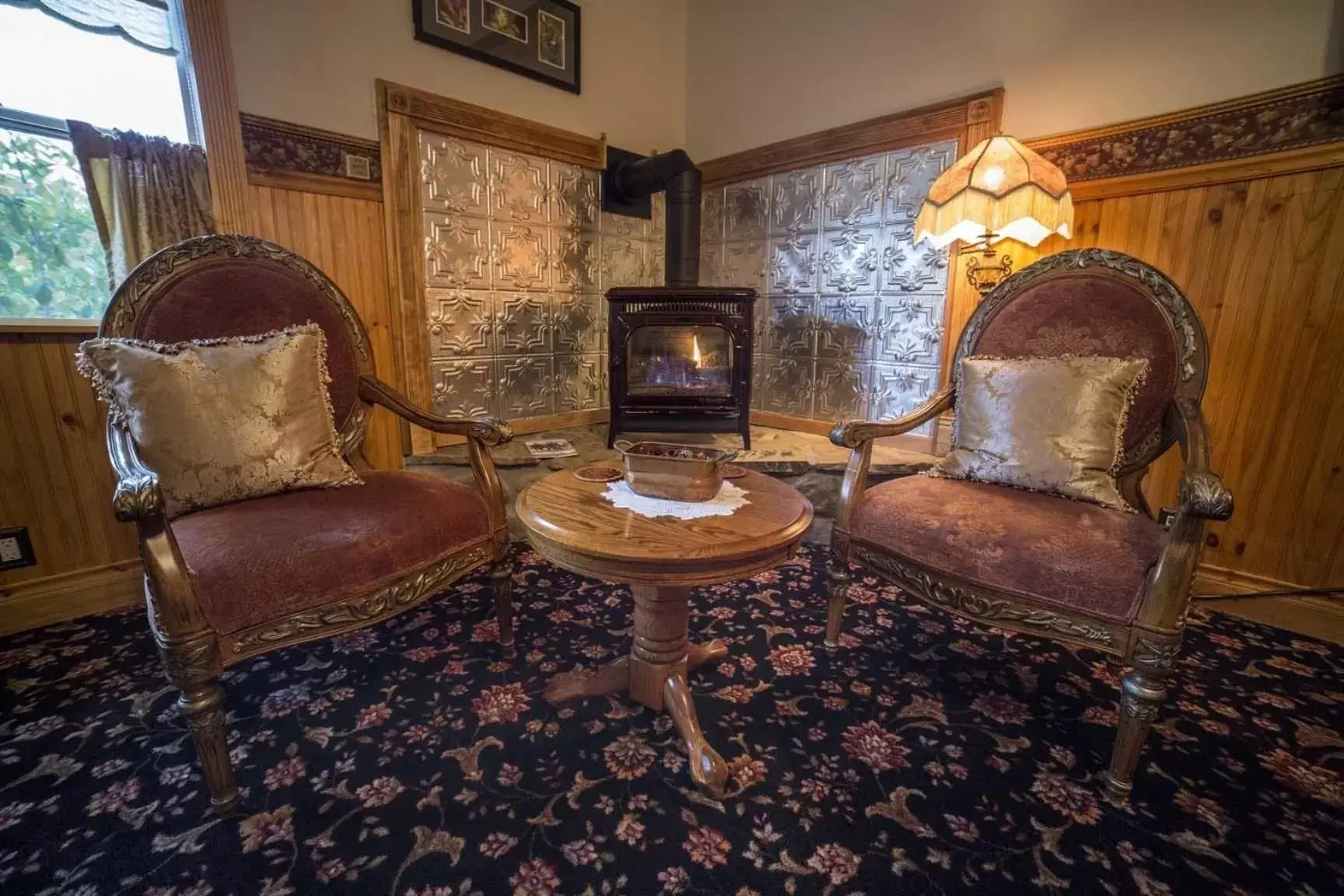 Seating Area in ForFriends Inn Wine Country Bed and Breakfast