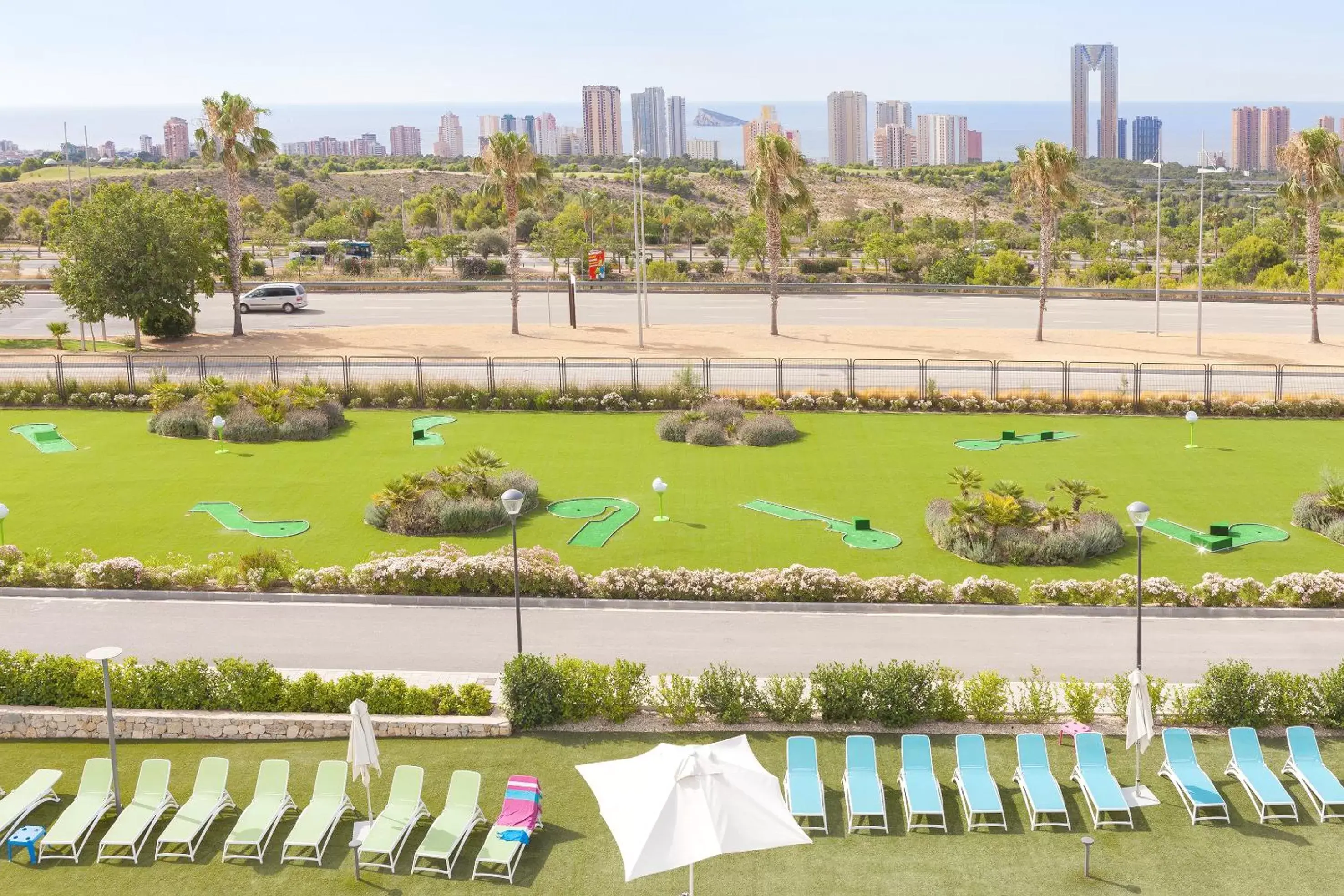 Golfcourse, Pool View in Grand Luxor Hotel