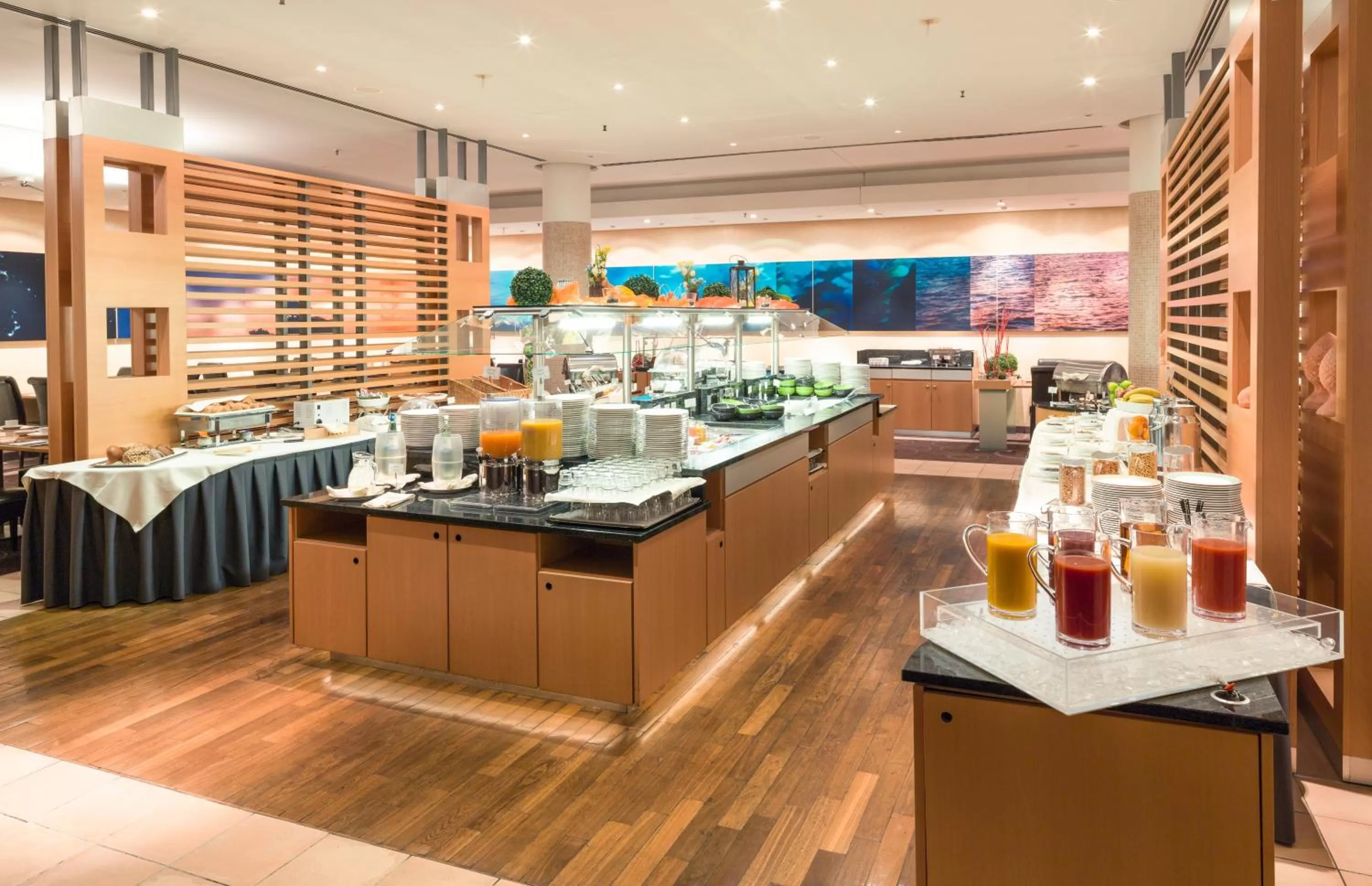 Restaurant/places to eat in Radisson Blu Hotel Hannover