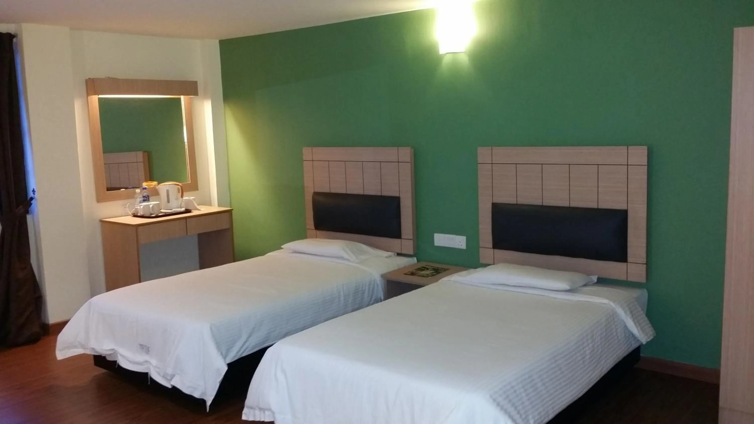 Photo of the whole room in Smart Hotel